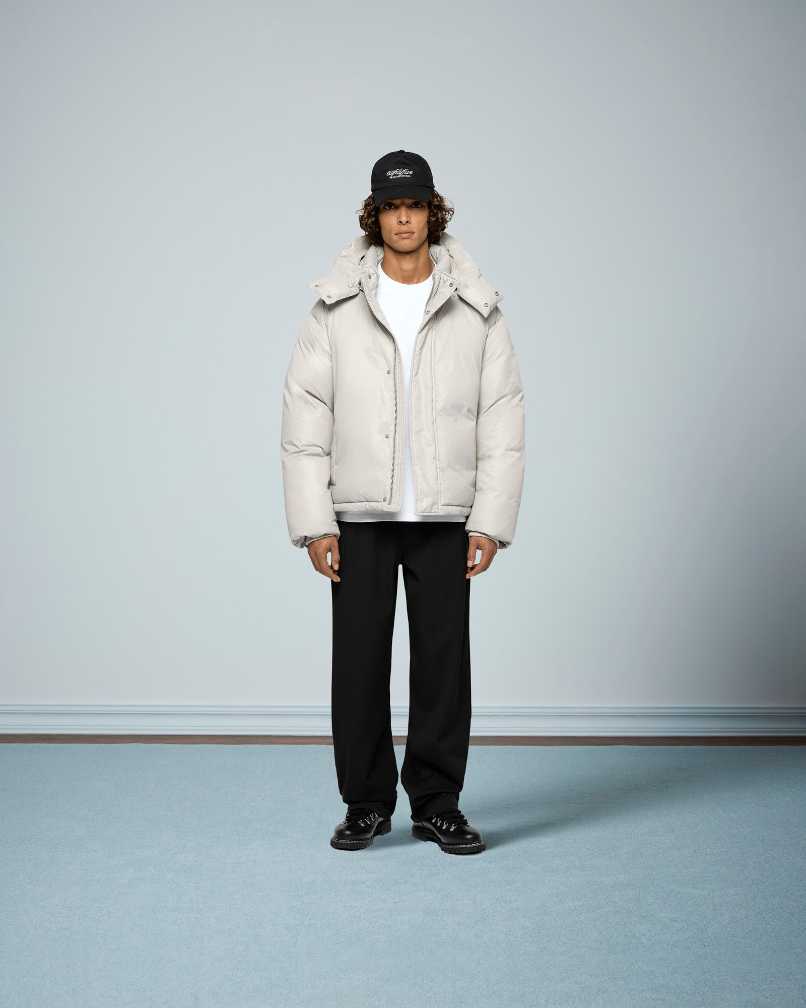 eightyfive-glossed-puffer-jacket-v3-light-grey-daunen image 5