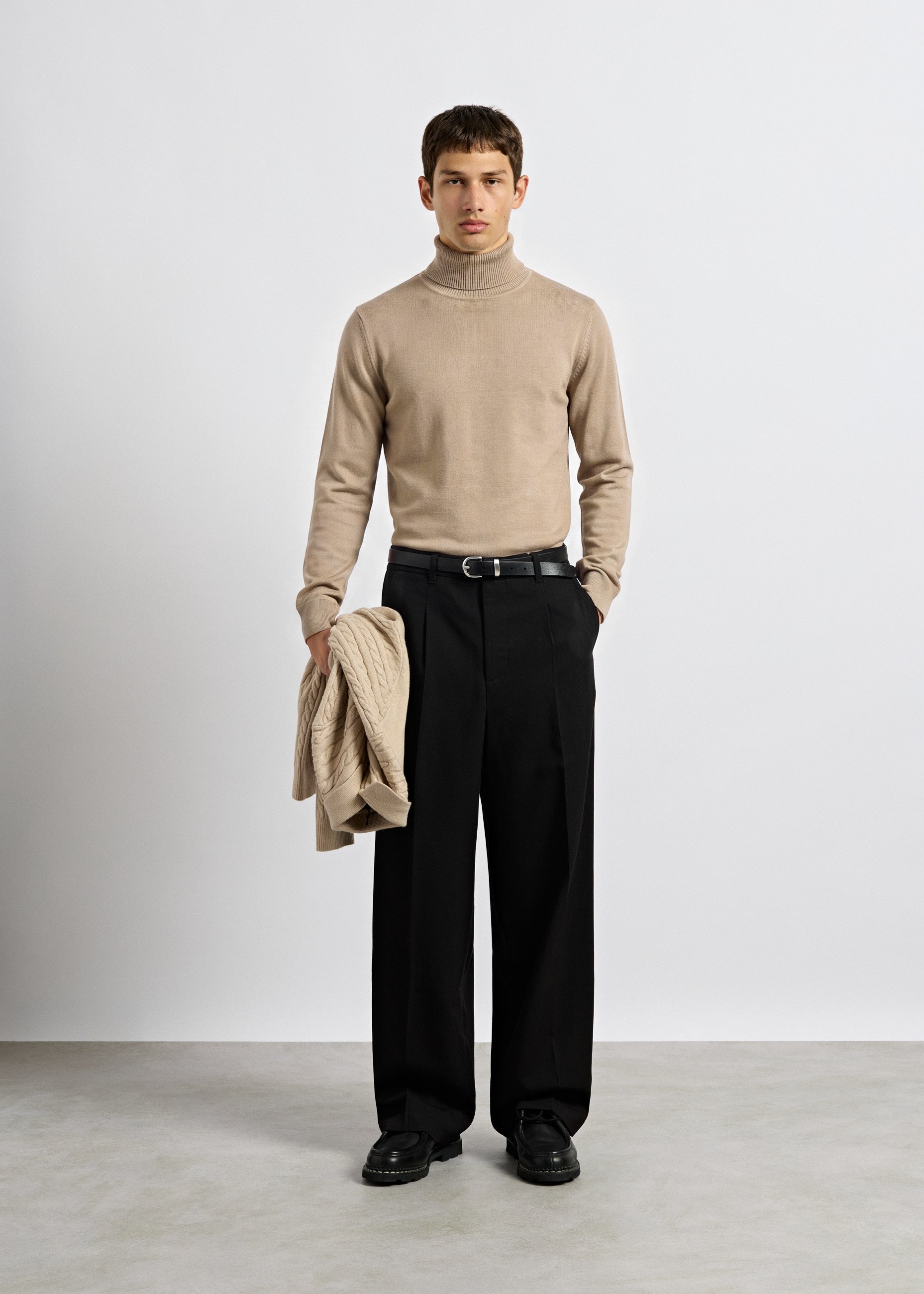 burocs-fine-knit-turtleneck-rollkragen-beige-regular image 4