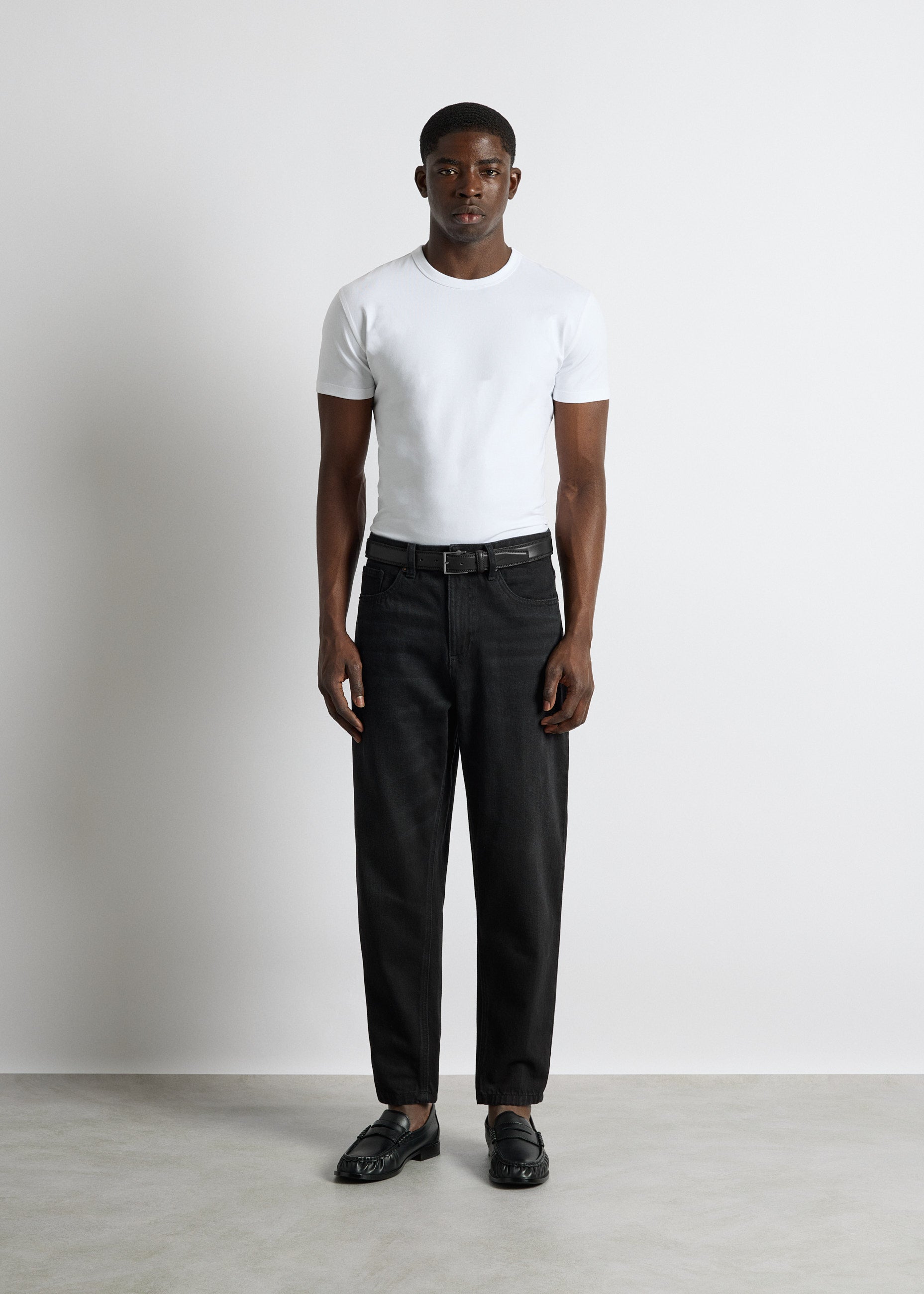 burocs-denim-matteo-tapered-jeans-black-washed-baumwolle image 4