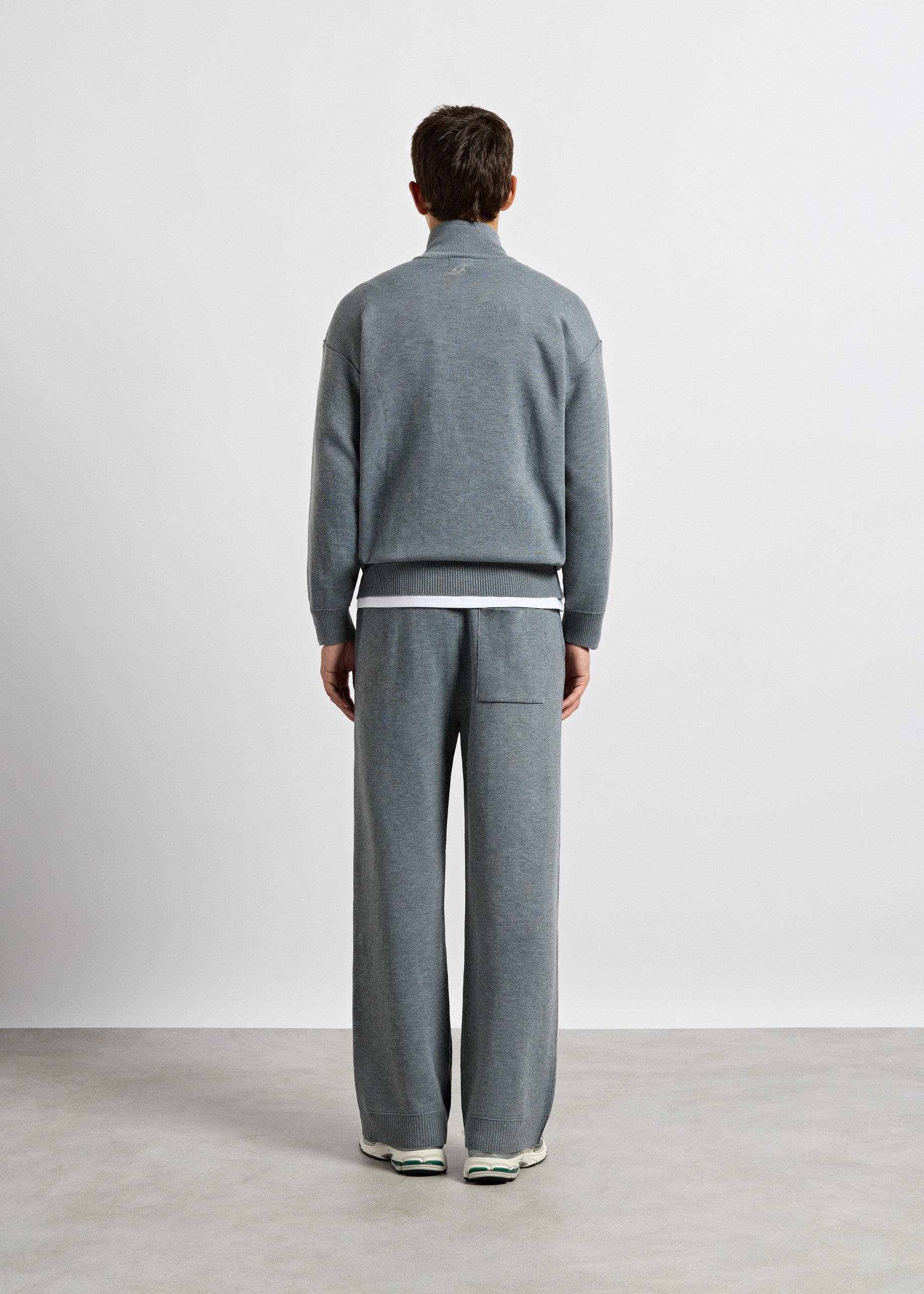 burocs-knit-zip-jacket-strickjacke-grau-relaxed-fit-stehkragen image 5