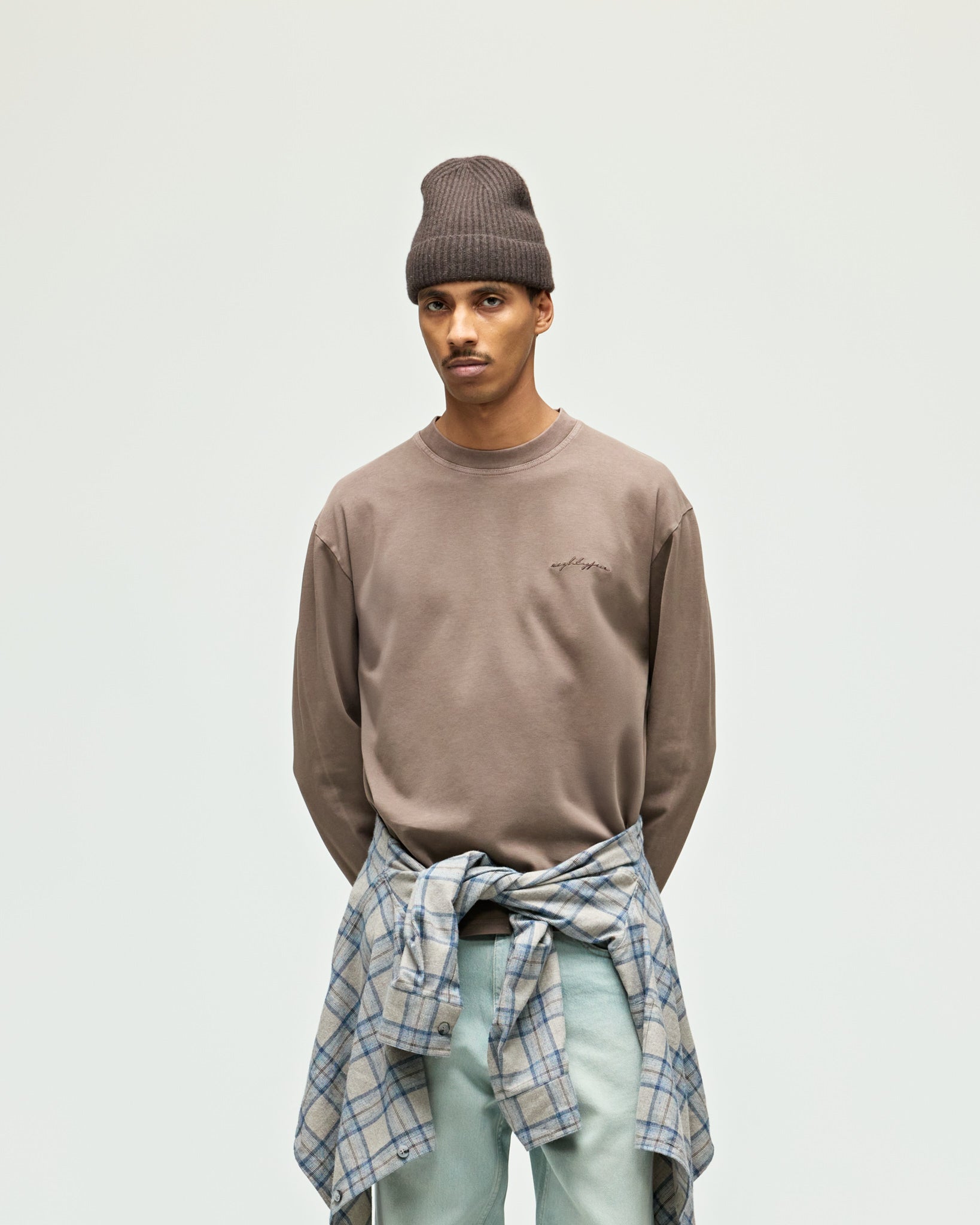 eightyfive-embroidered-longsleeve-shirt-braun-relaxed-fit image 3