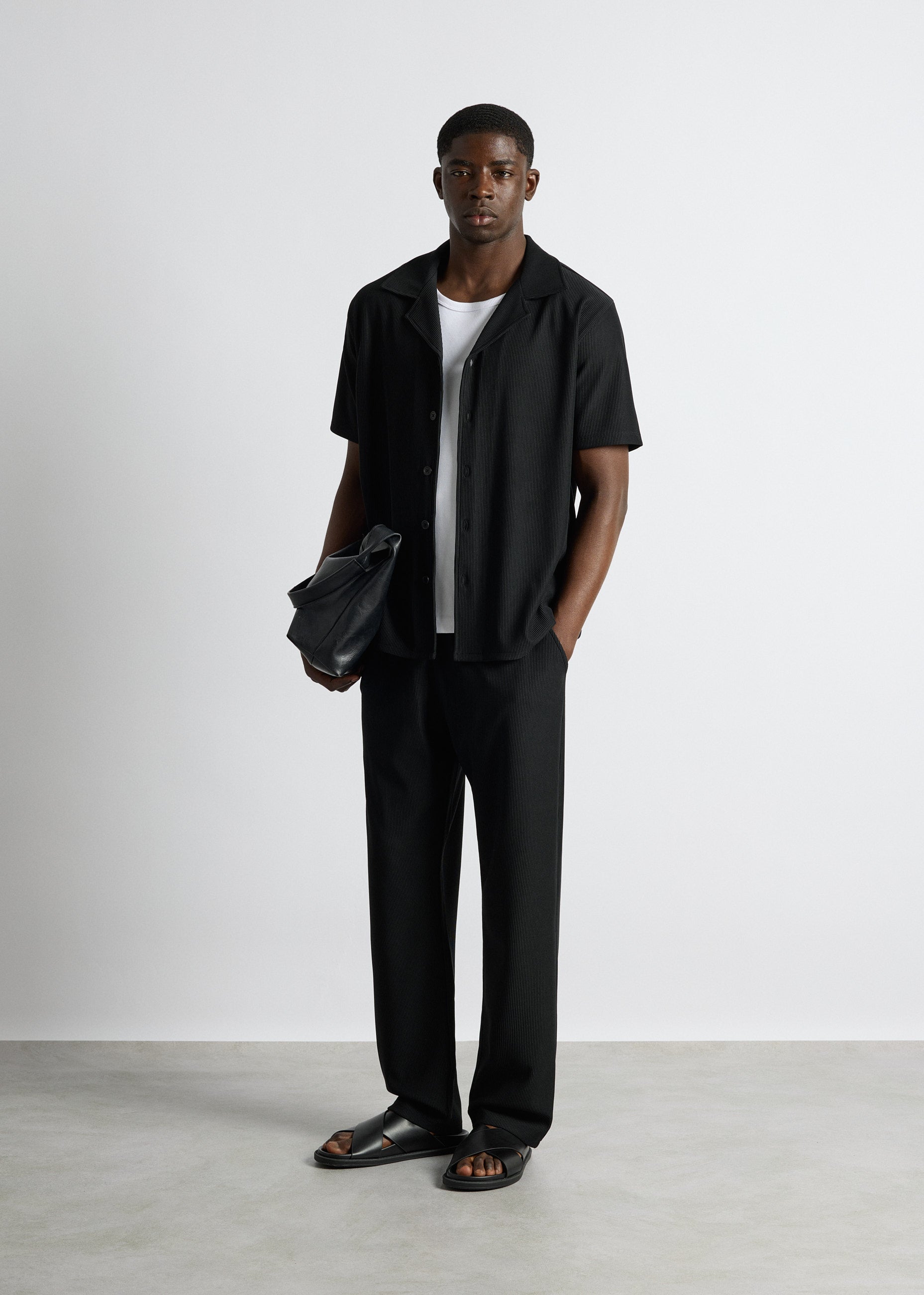 burocs-shirts-plissee-short-sleeve-shirt-hemd-schwarz image 5