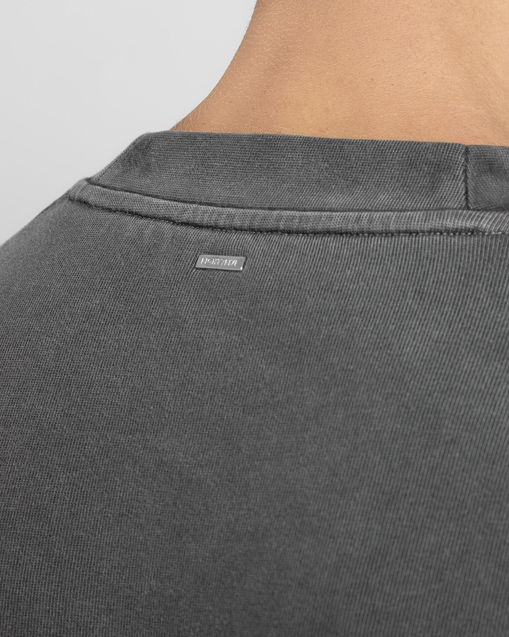 eightyfive-tops-united-cropped-t-shirt-t-shirt-stone-grey image 7