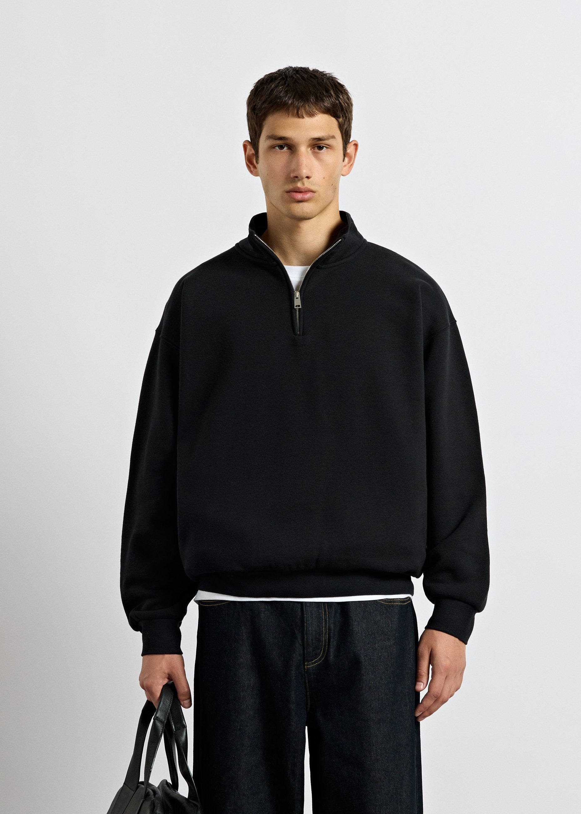 burocs-sweater-oversize-mock-neck-sweater-schwarz image 8