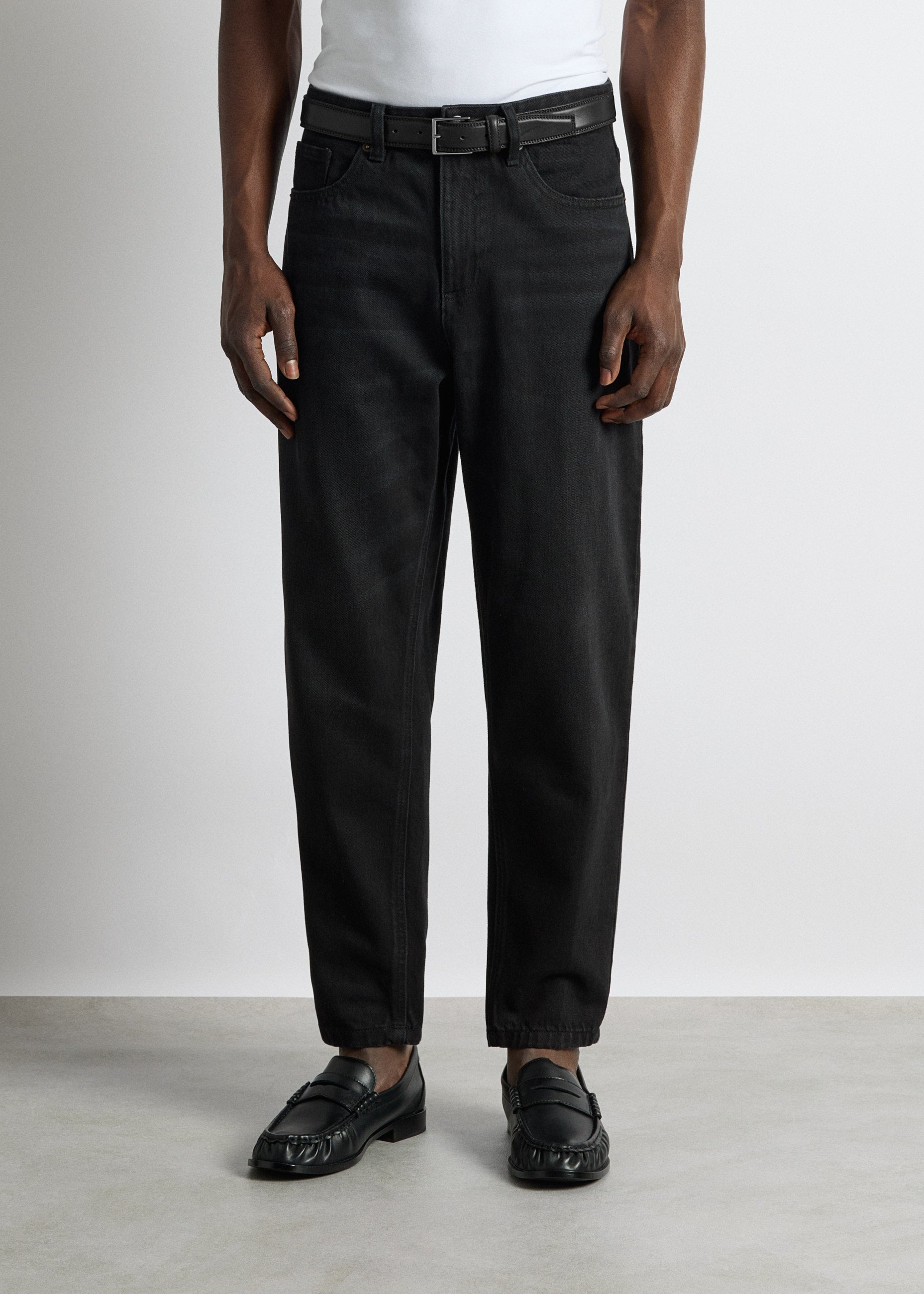burocs-denim-matteo-tapered-jeans-black-washed-baumwolle image 3