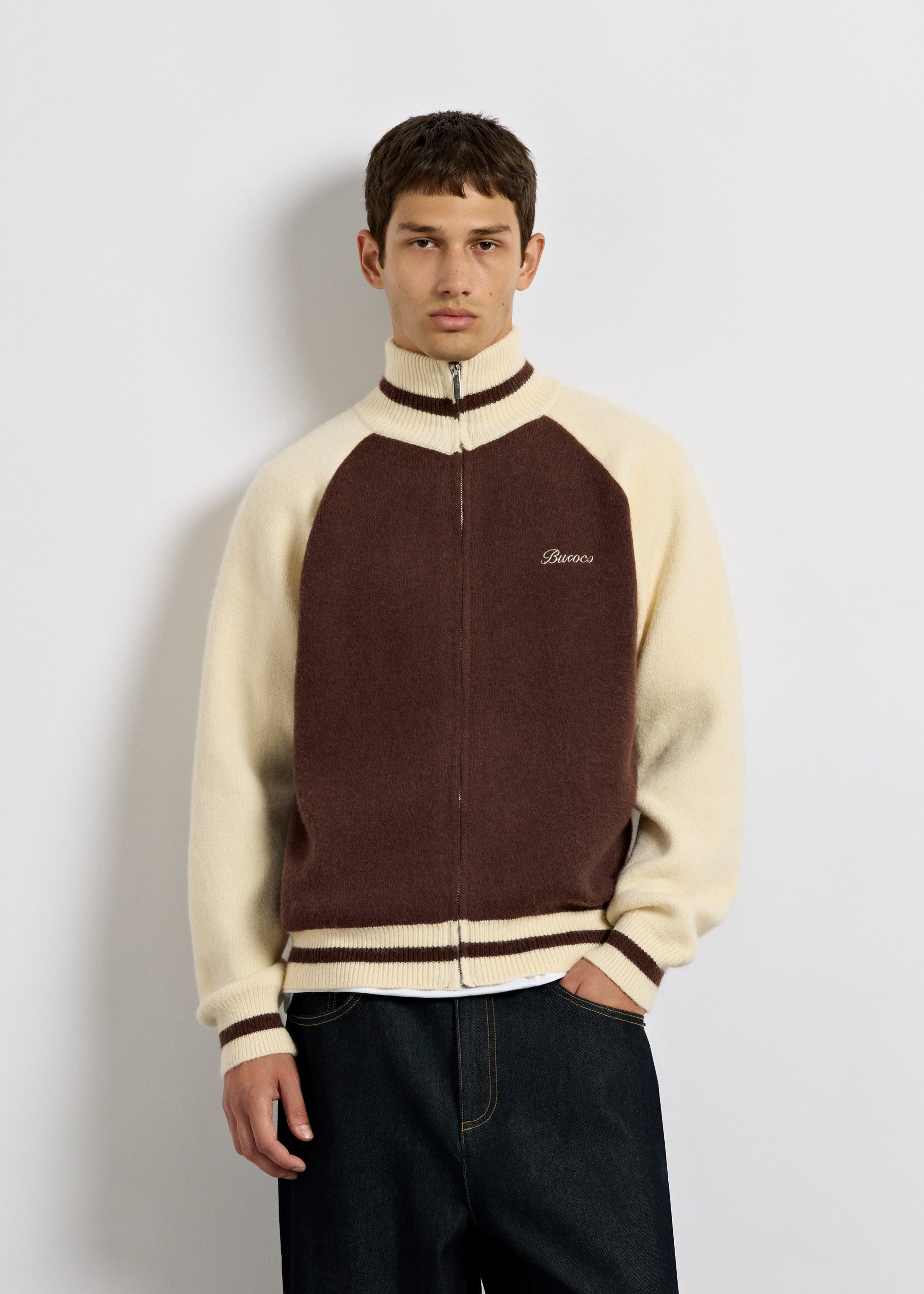 burocs-knitted-zip-jacke-dark-chocolate-oversized image 3