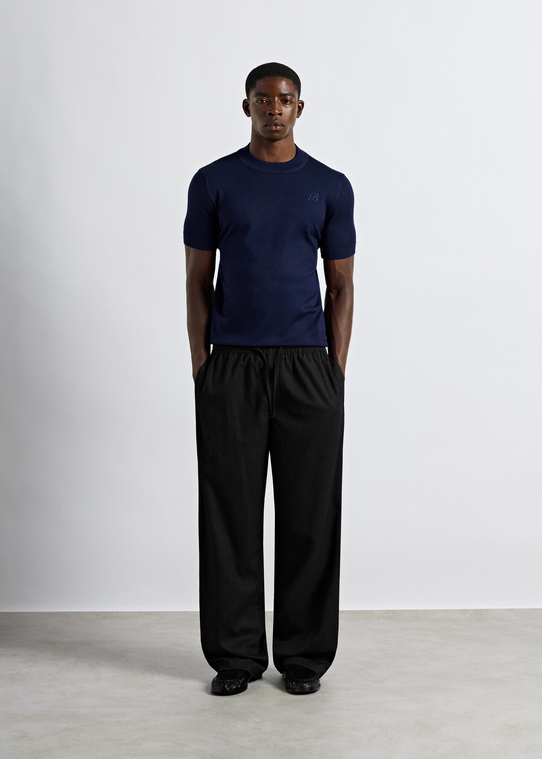 burocs-fine-knit-t-shirt-navy-slim-fit-feinstrick-stickerei image 4