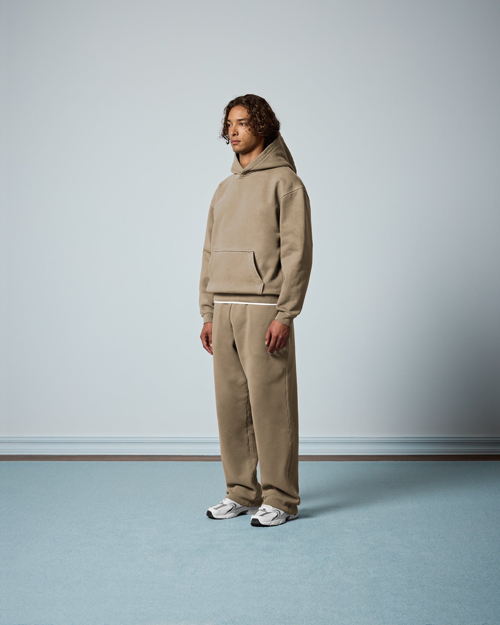 eightyfive-signature-hoodie-washed-taupe-baumwolle image 5
