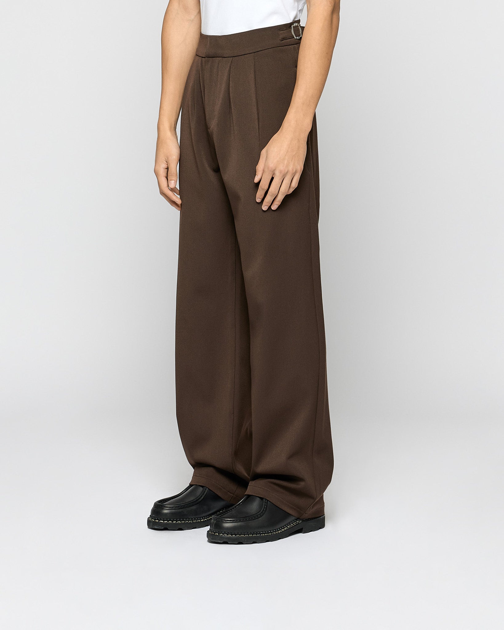 eightyfive-bottoms-pleated-regular-tailored-pants-v2-stoffhose-brown image 3