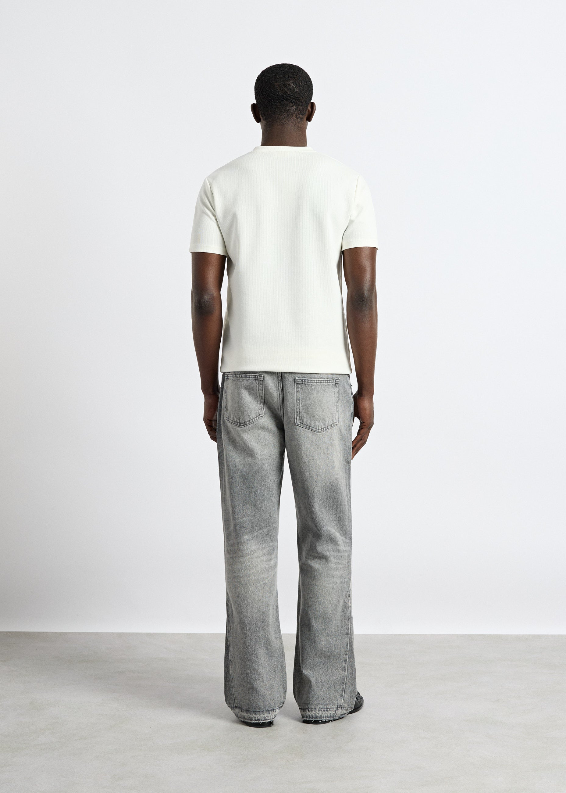burocs-slim-rib-t-shirt-off-white-gerippt-slim-fit image 6