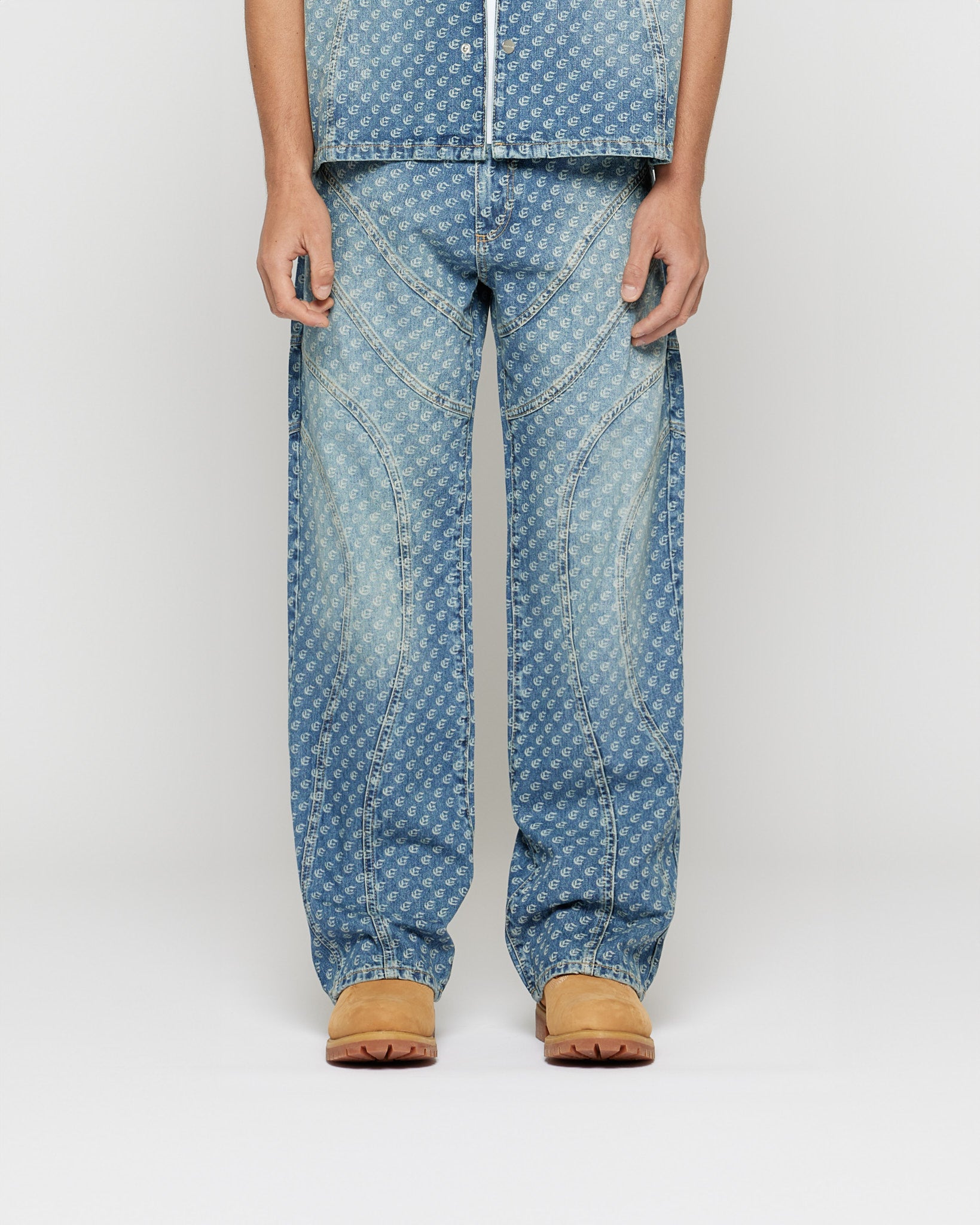 eightyfive-monogram-loose-denim-jeans-aqua-blue-weit image 2