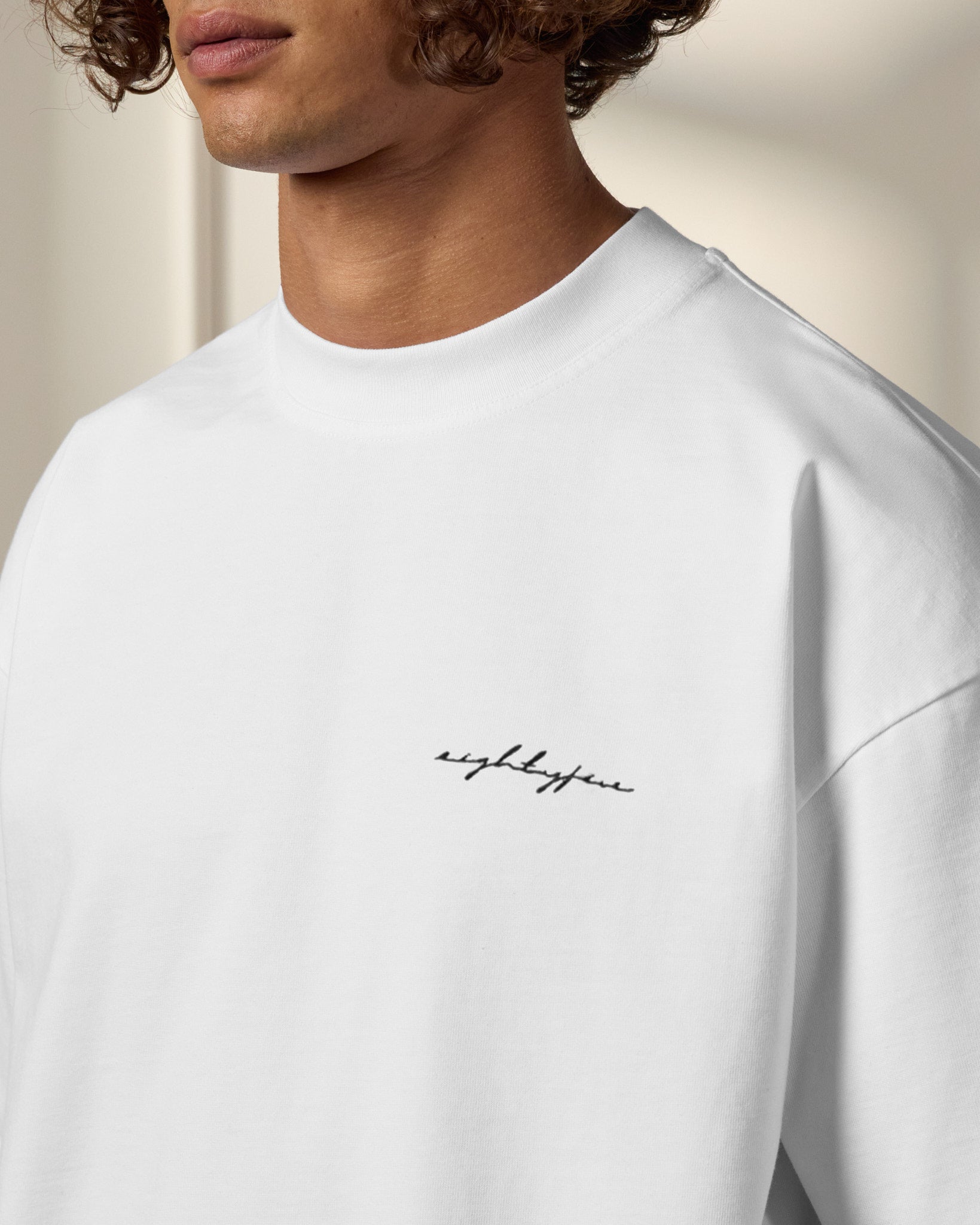 eightyfive-printed-oversized-t-shirt-white-stickerei image 7