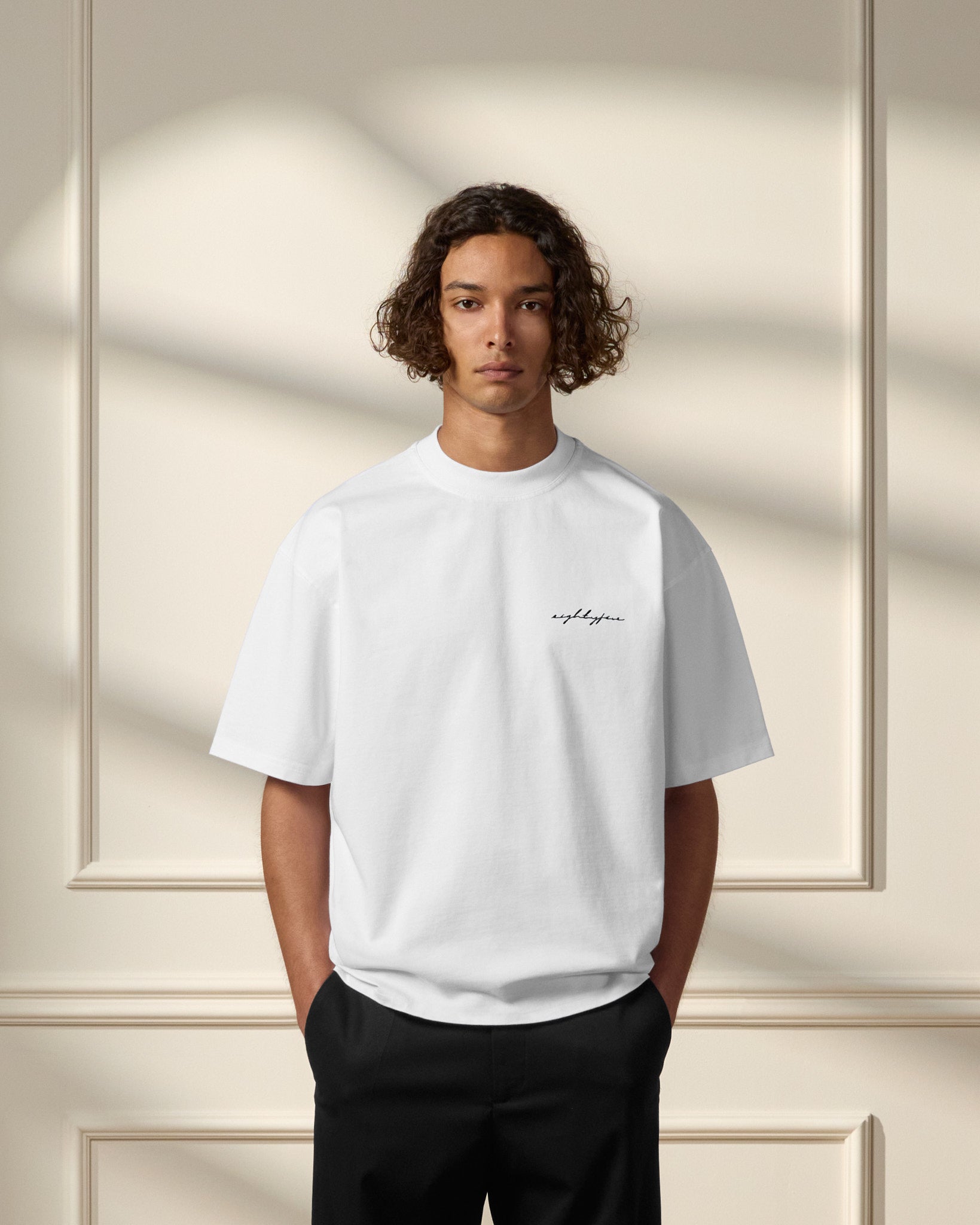 eightyfive-printed-oversized-t-shirt-white-stickerei image 3
