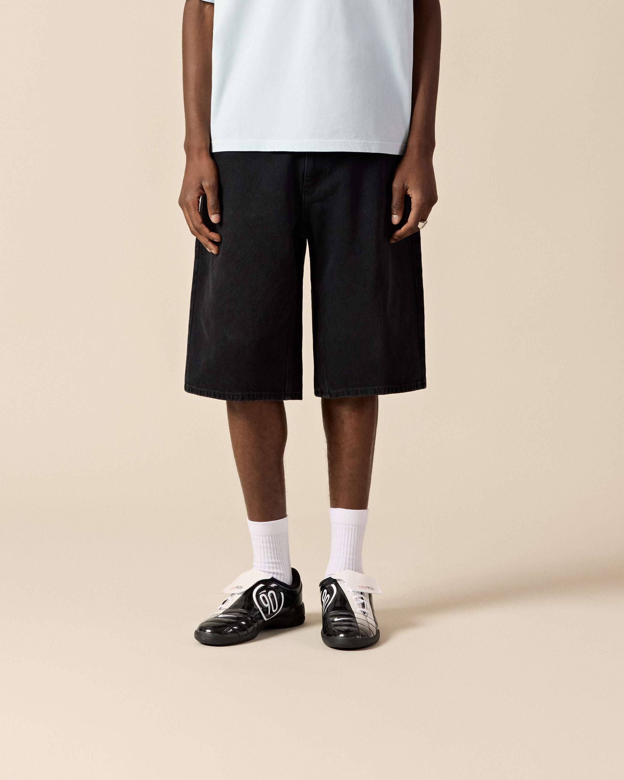 eightyfive-distressed-baggy-jorts-denim-shorts-black-washed image 3