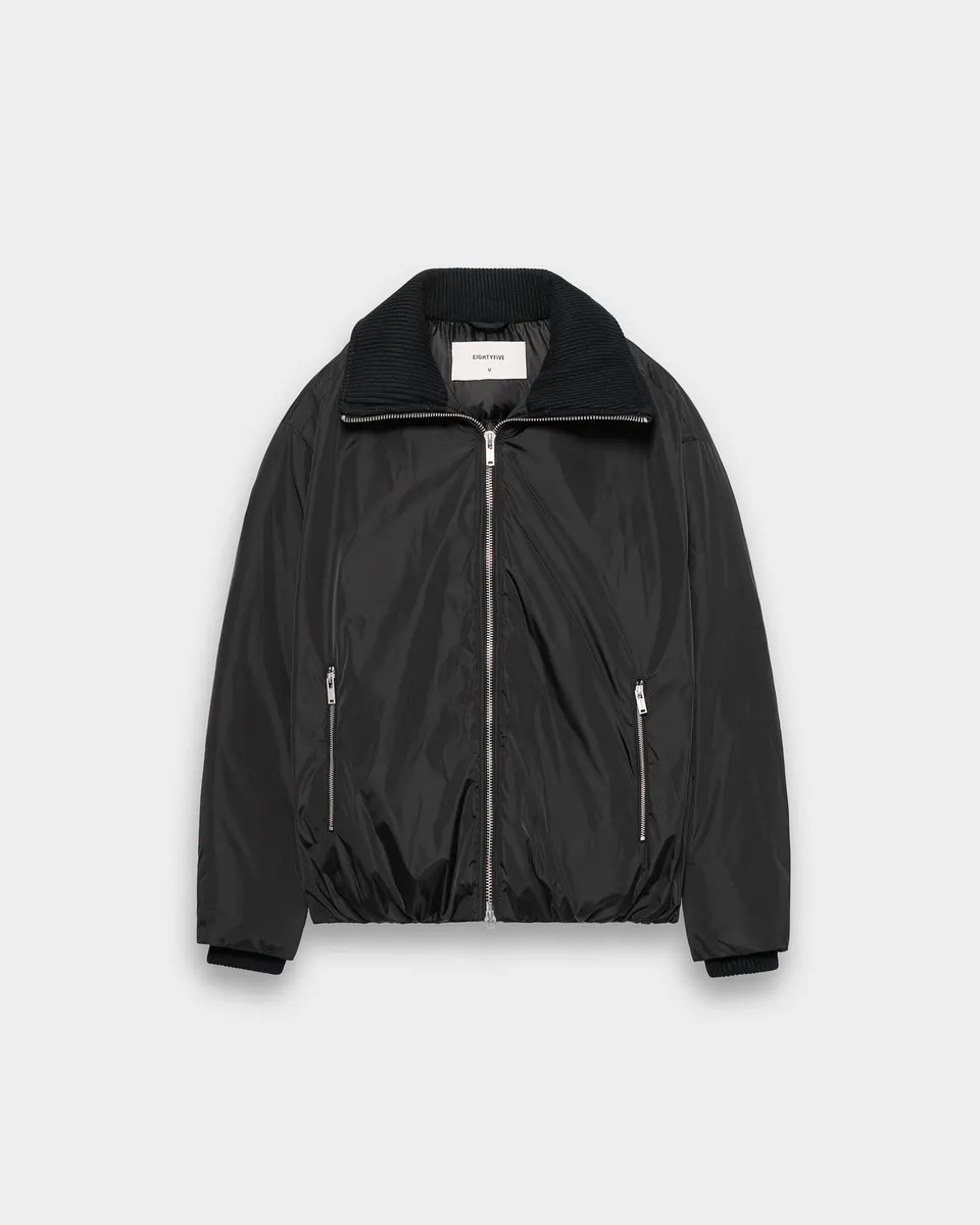 eightyfive-jacke-water-repellent-down-puffer-black-relaxed image 1