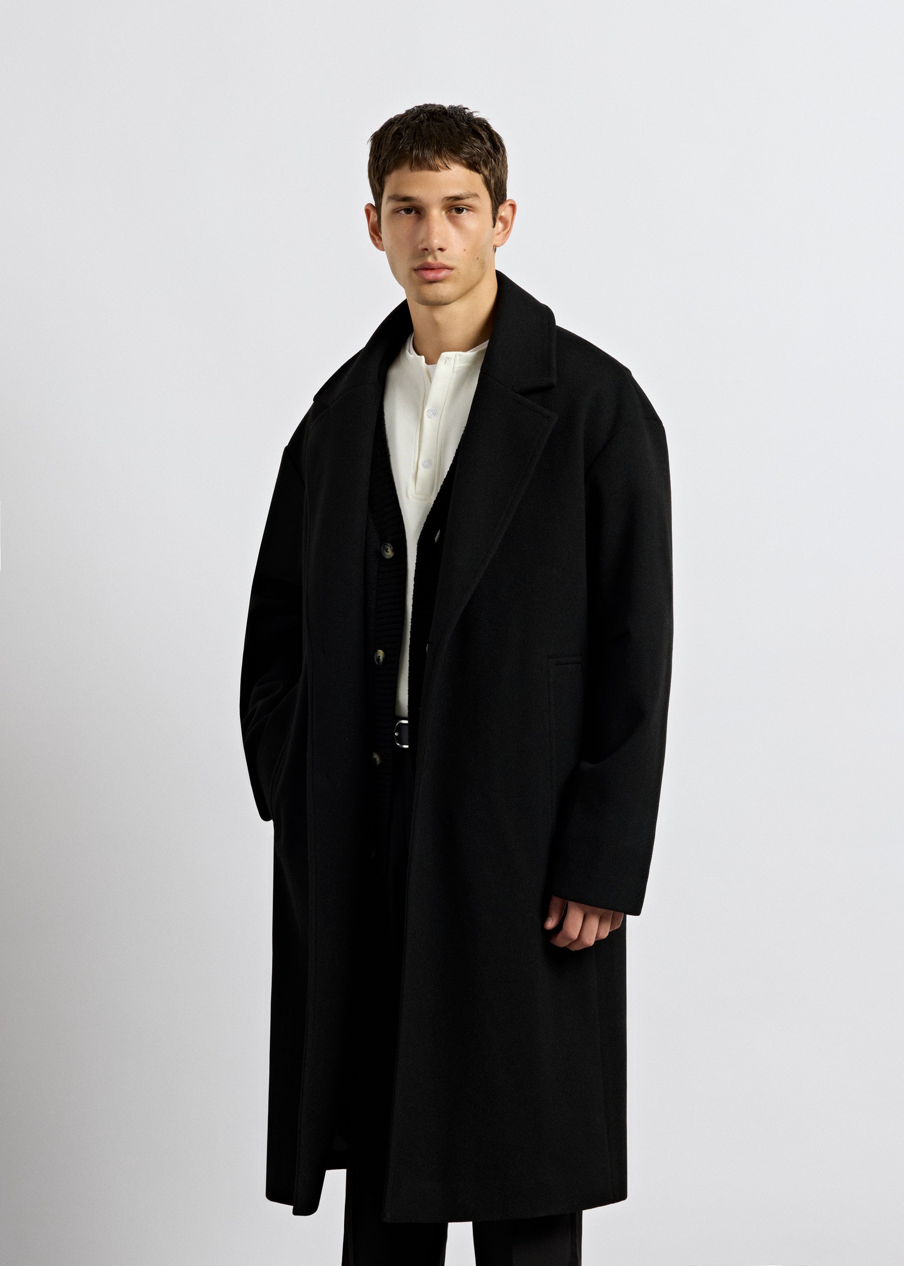 burocs-oversize-coat-mantel-black-revers-wolle-oversized image 4