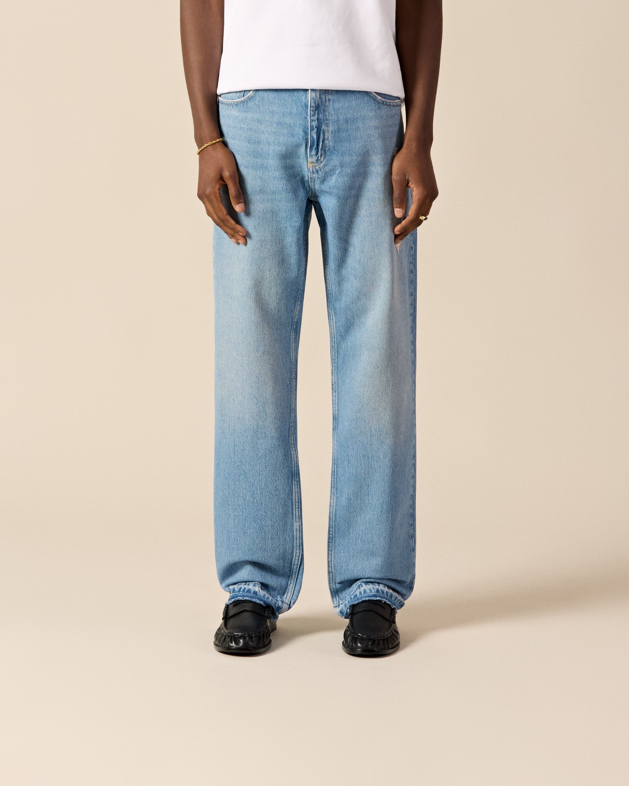 eightyfive-open-hem-straight-denim-herren-light-blue-baumwolle image 3