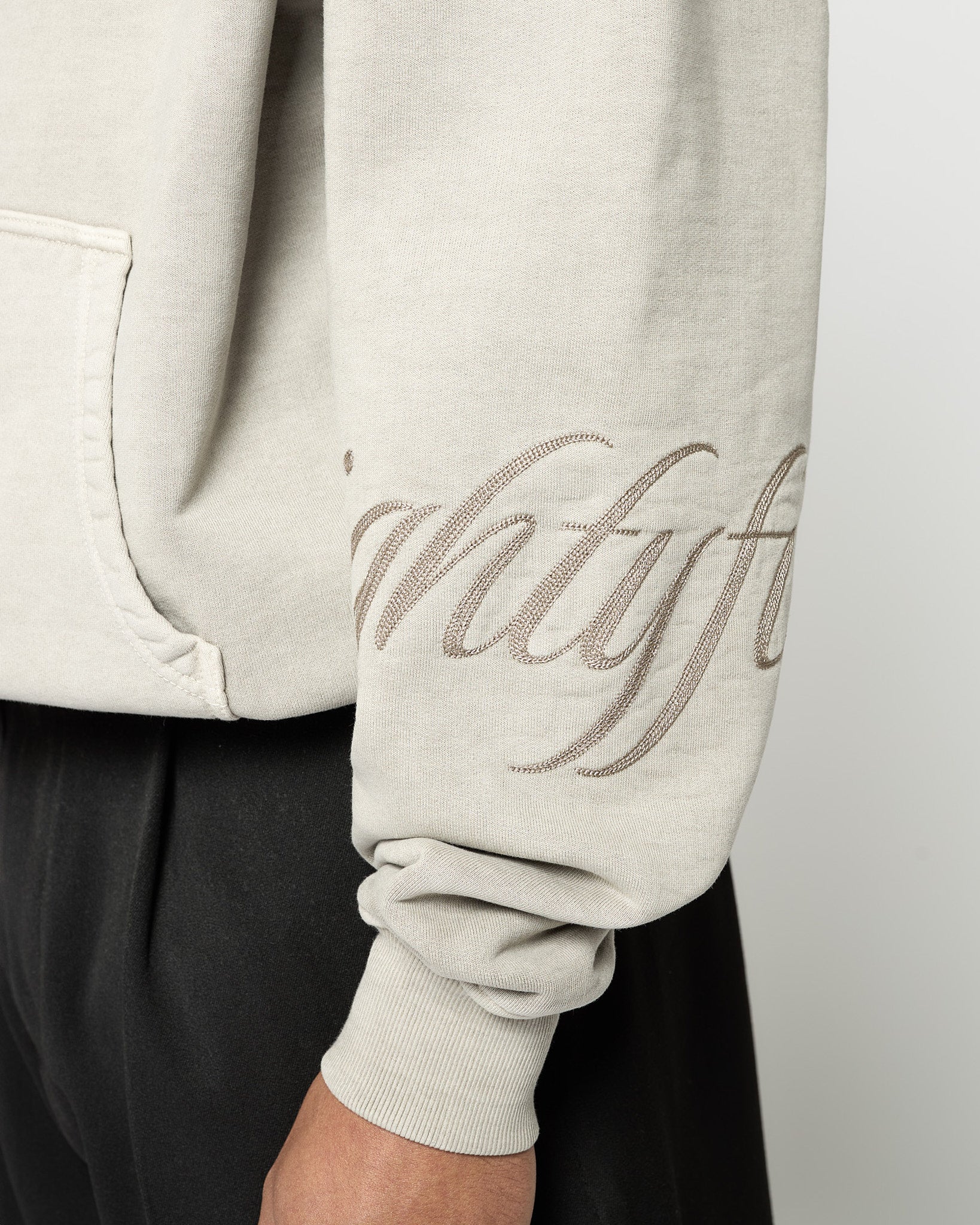 eightyfive-embroidered-handwritten-hoodie-vintage-grey-m image 6