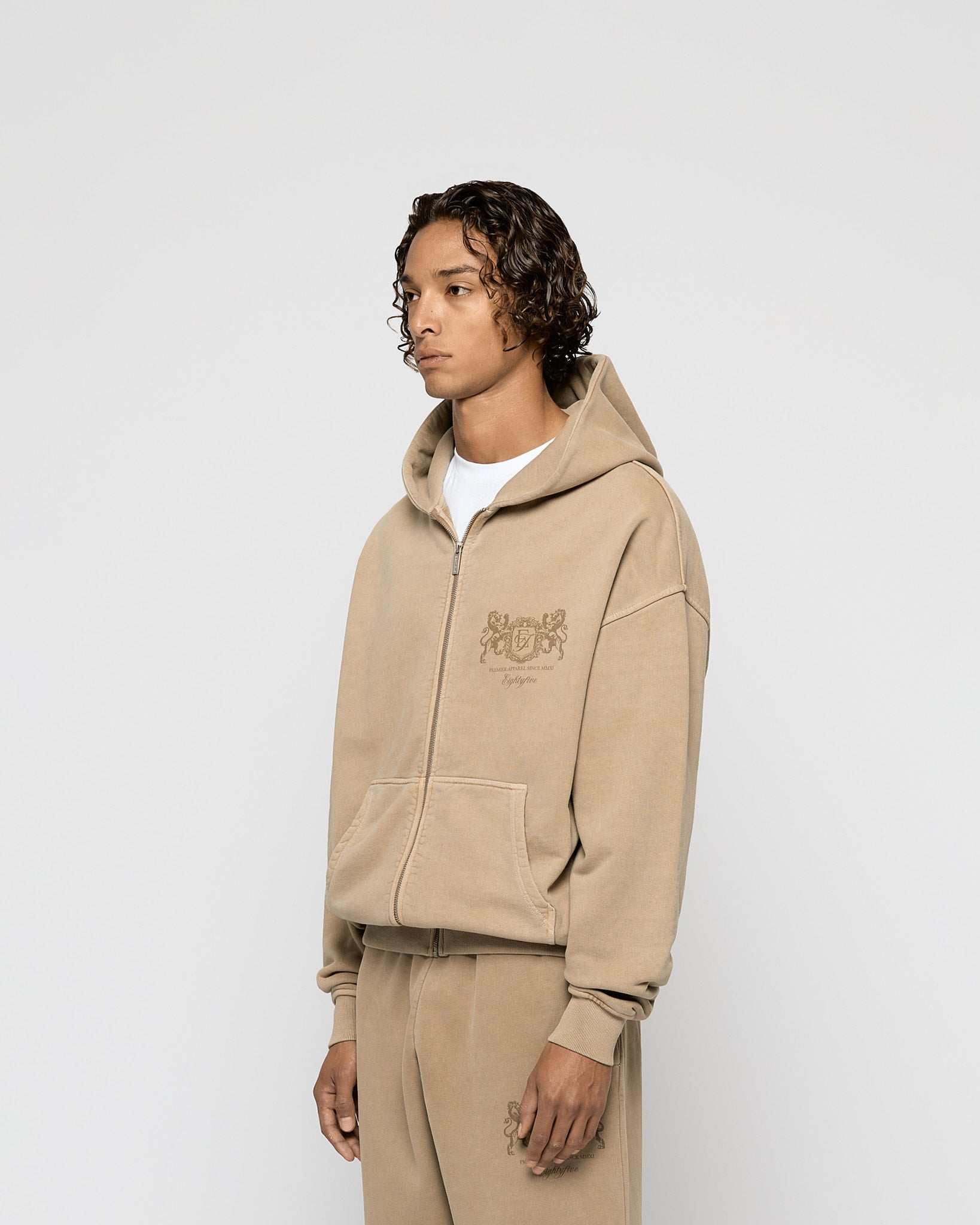 eightyfive-tops-washed-premier-zip-hoodie-mocha-490gsm image 3