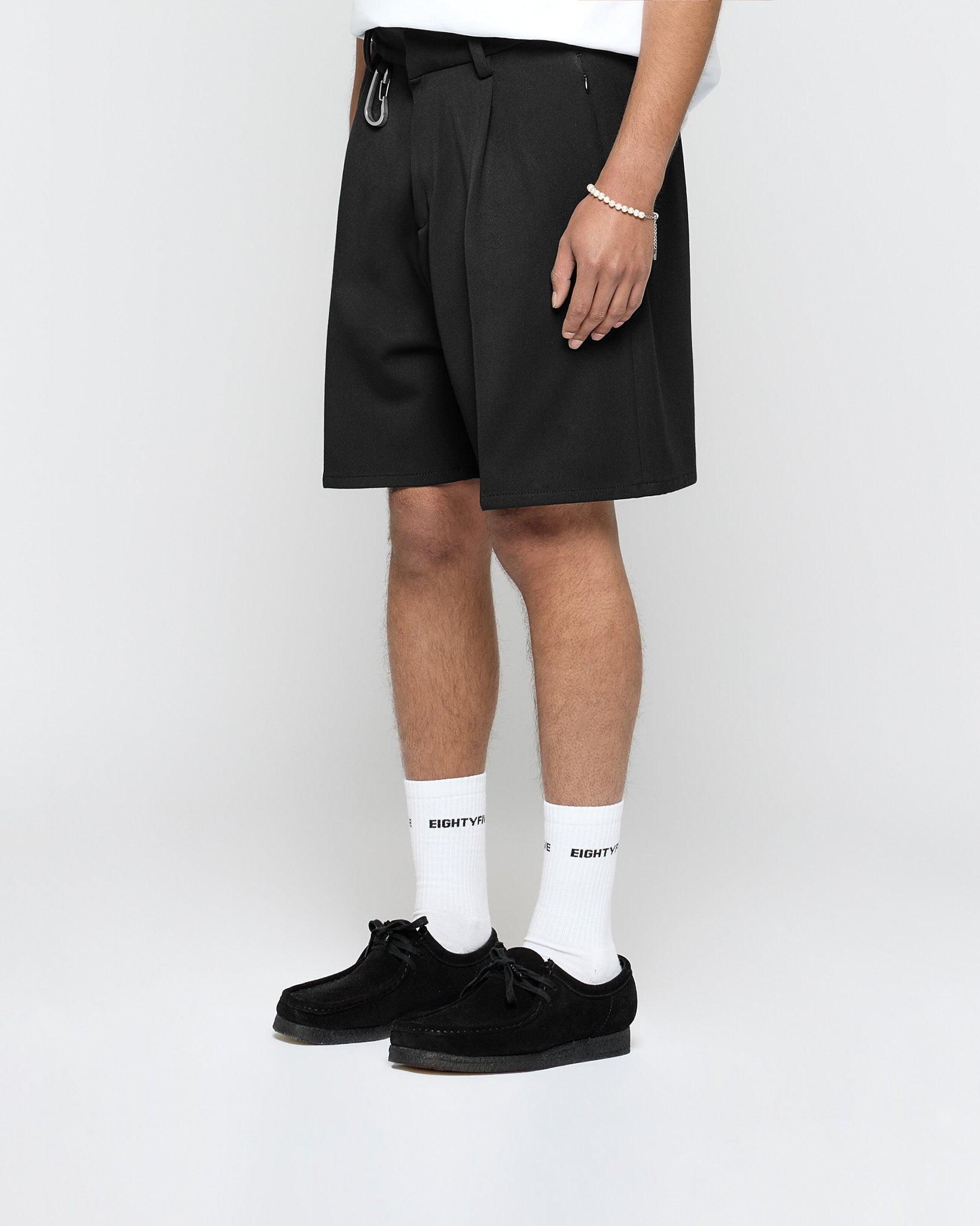 eightyfive-pleated-tailored-shorts-shorts-schwarz-regular-fit image 3