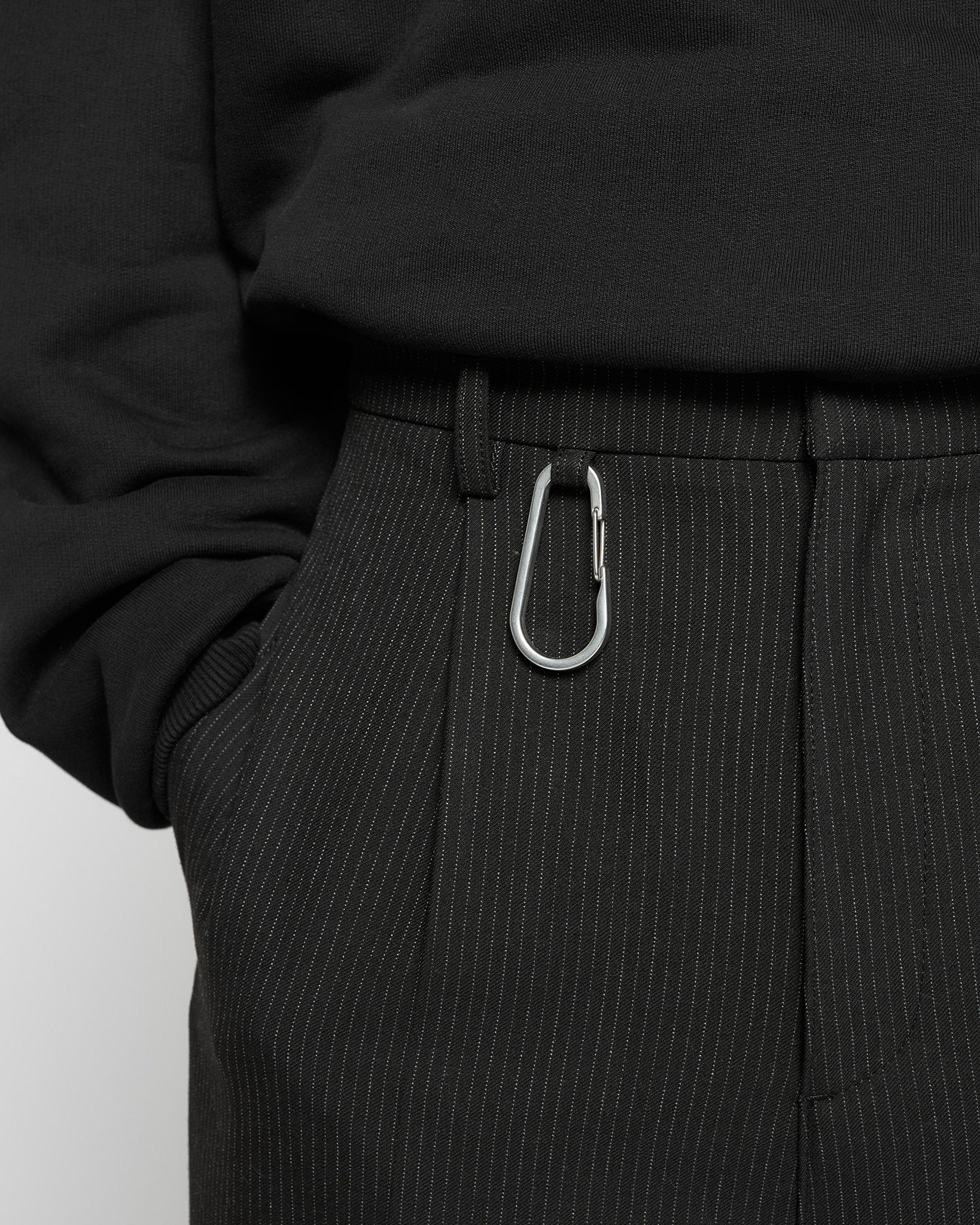 eightyfive-bottoms-pinstripe-baggy-tailored-pants-schwarz-viskose image 5