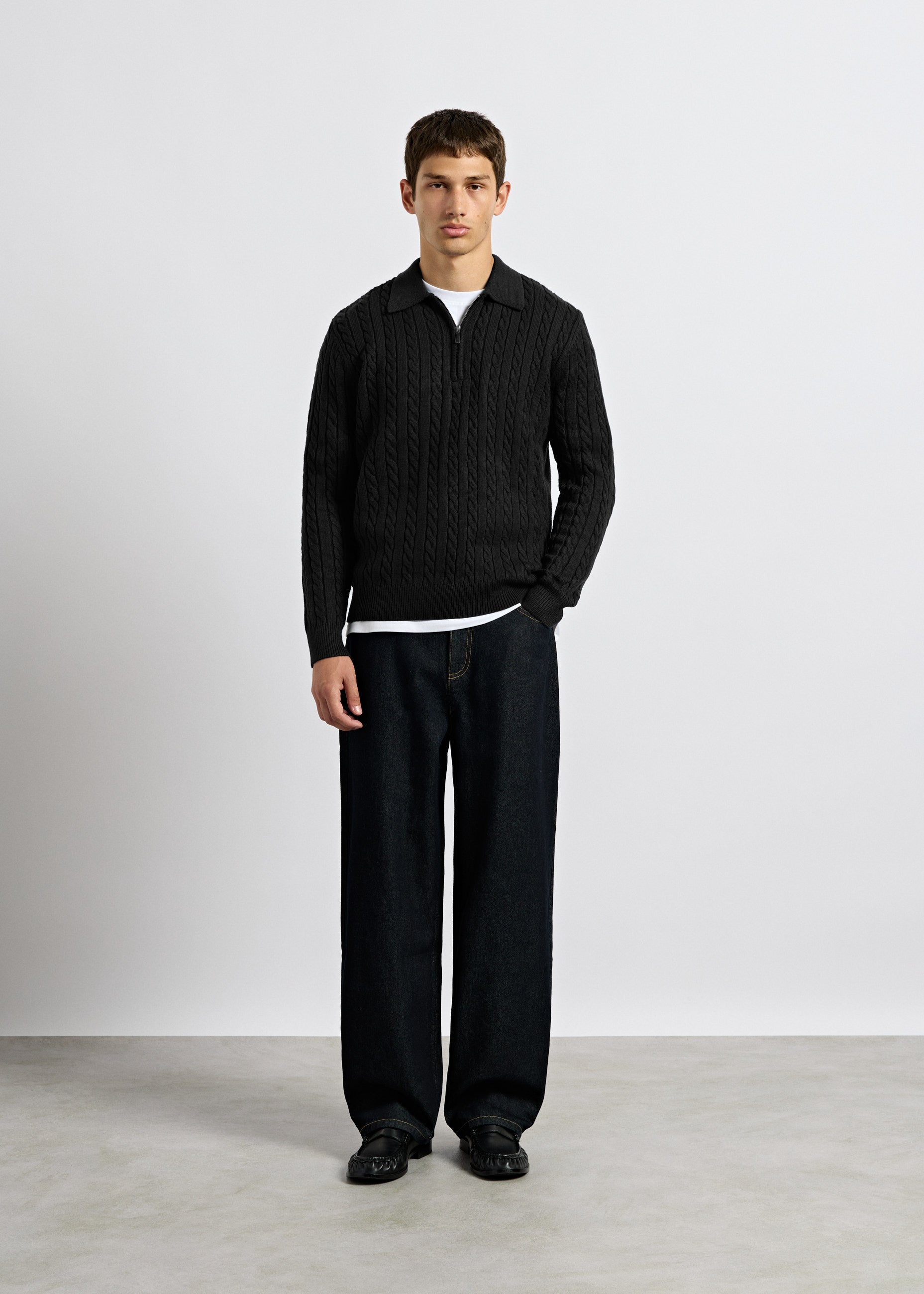 burocs-knitwear-cable-knit-polo-sweater-schwarz-regular image 4
