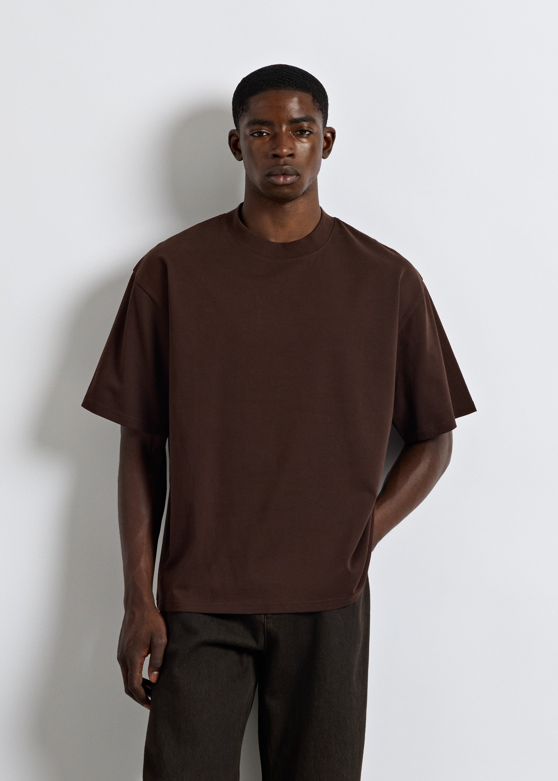 burocs-t-shirts-oversize-t-shirt-dark-chocolate-stickerei image 3