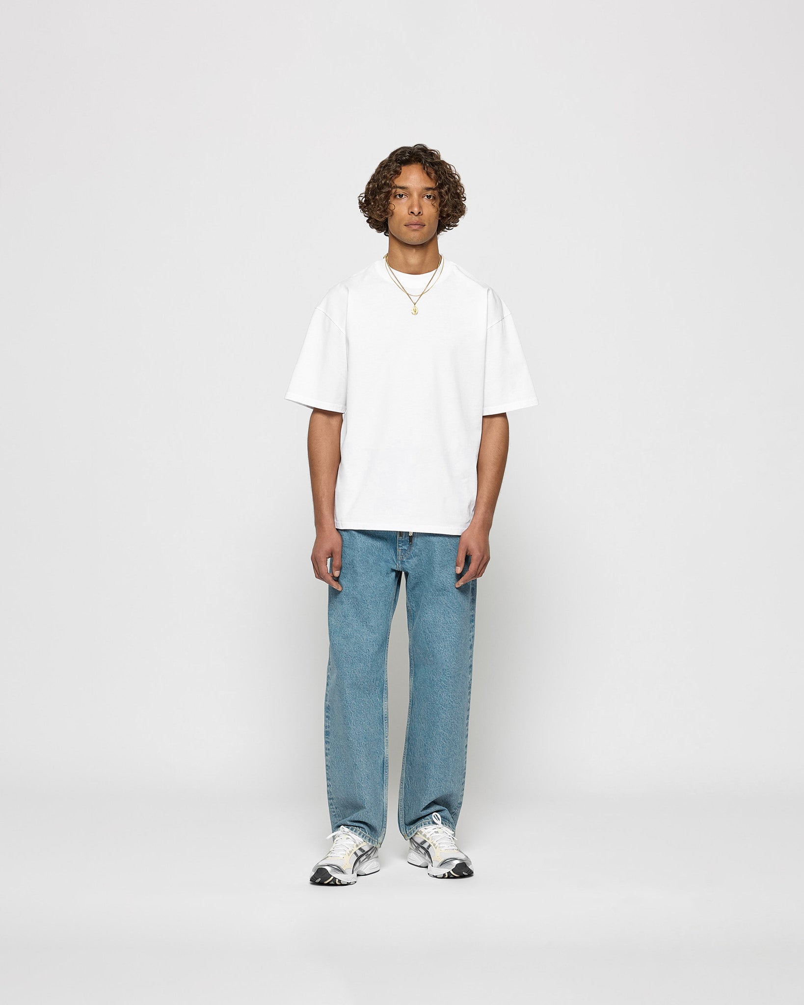 eightyfive-tops-signature-light-oversized-t-shirt-white image 4