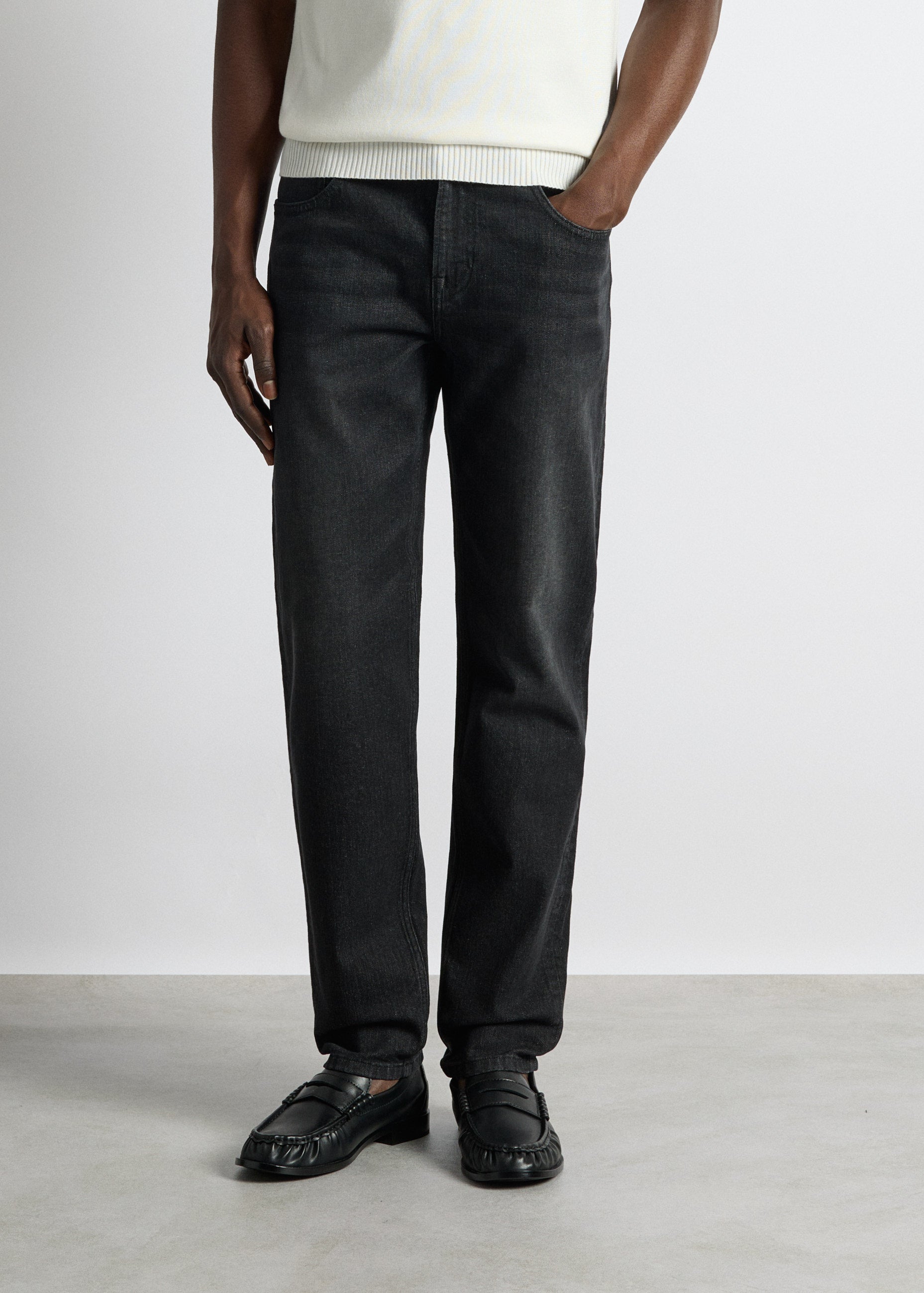 burocs-denim-rocco-slim-fit-jeans-black-washed-w32 image 4