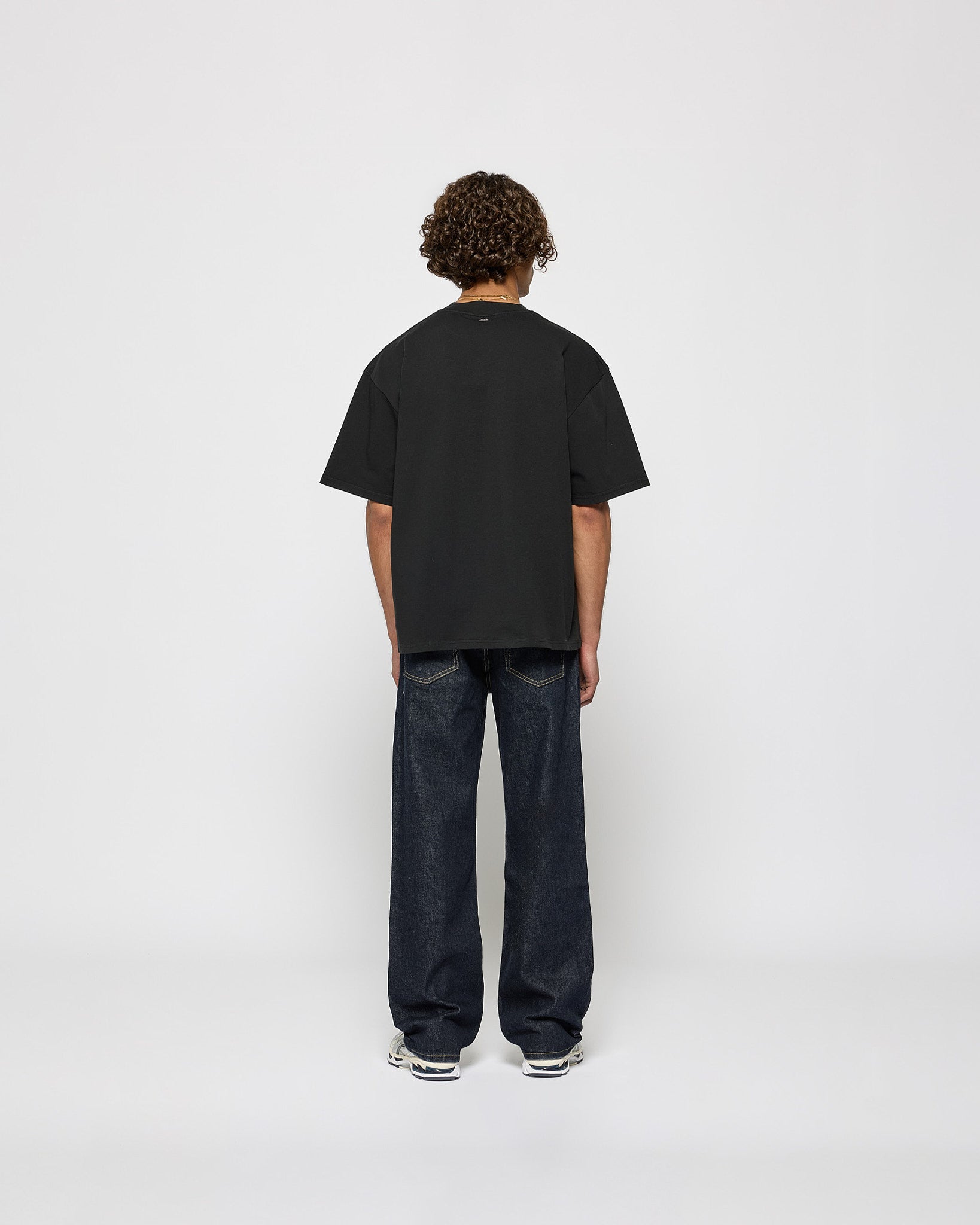eightyfive-signature-light-oversized-t-shirt-black-baumwolle image 5