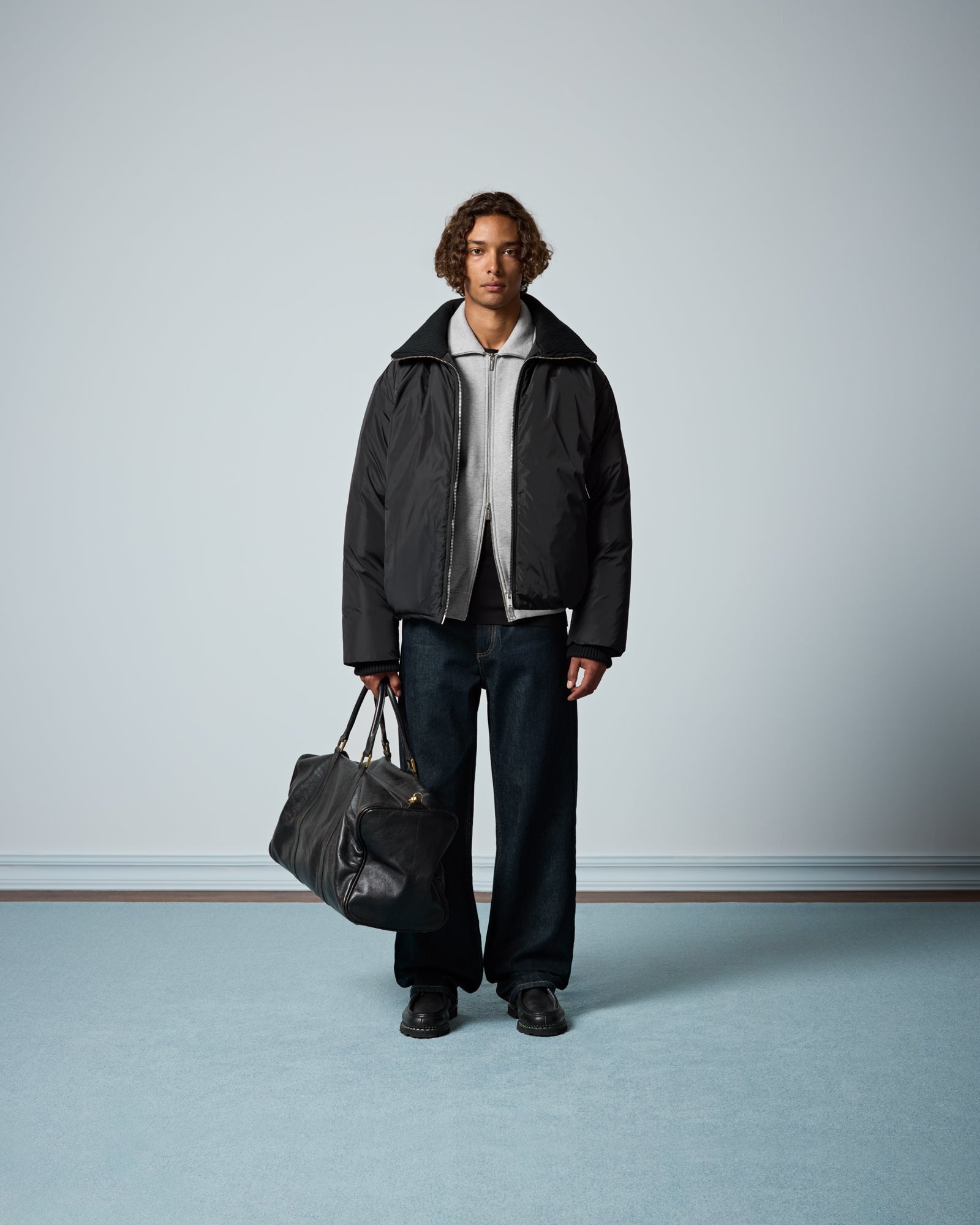 eightyfive-jacke-water-repellent-down-puffer-black-relaxed image 4