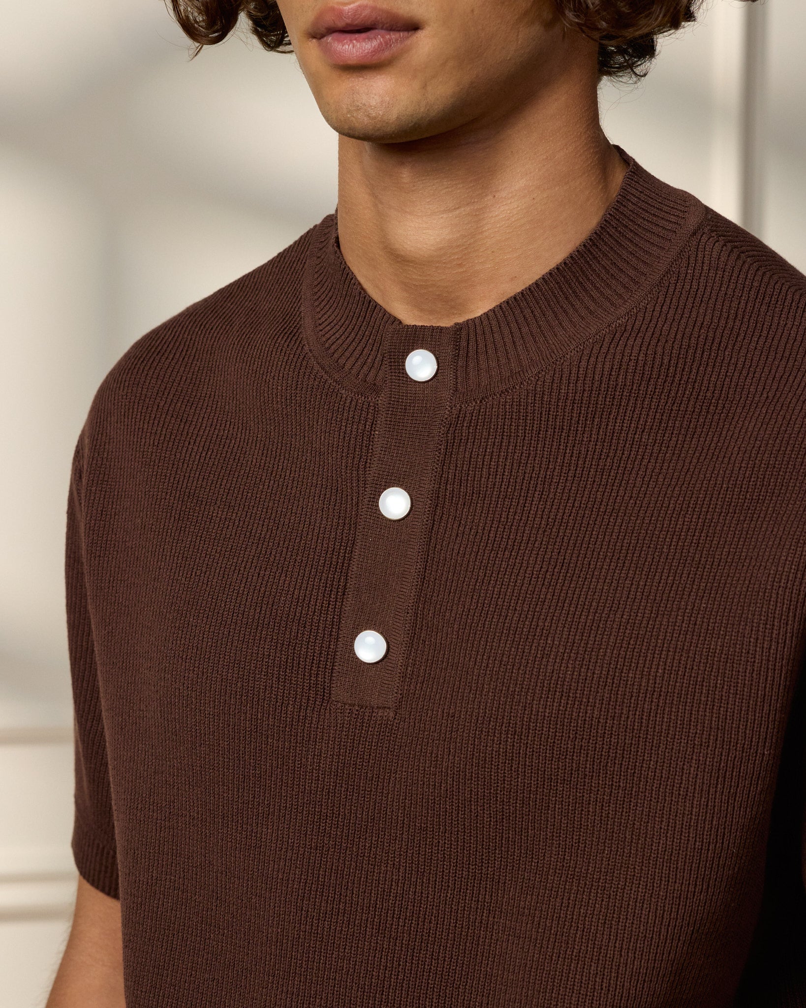 eightyfive-knitted-henley-polo-brown-baumwolle-knopf image 6
