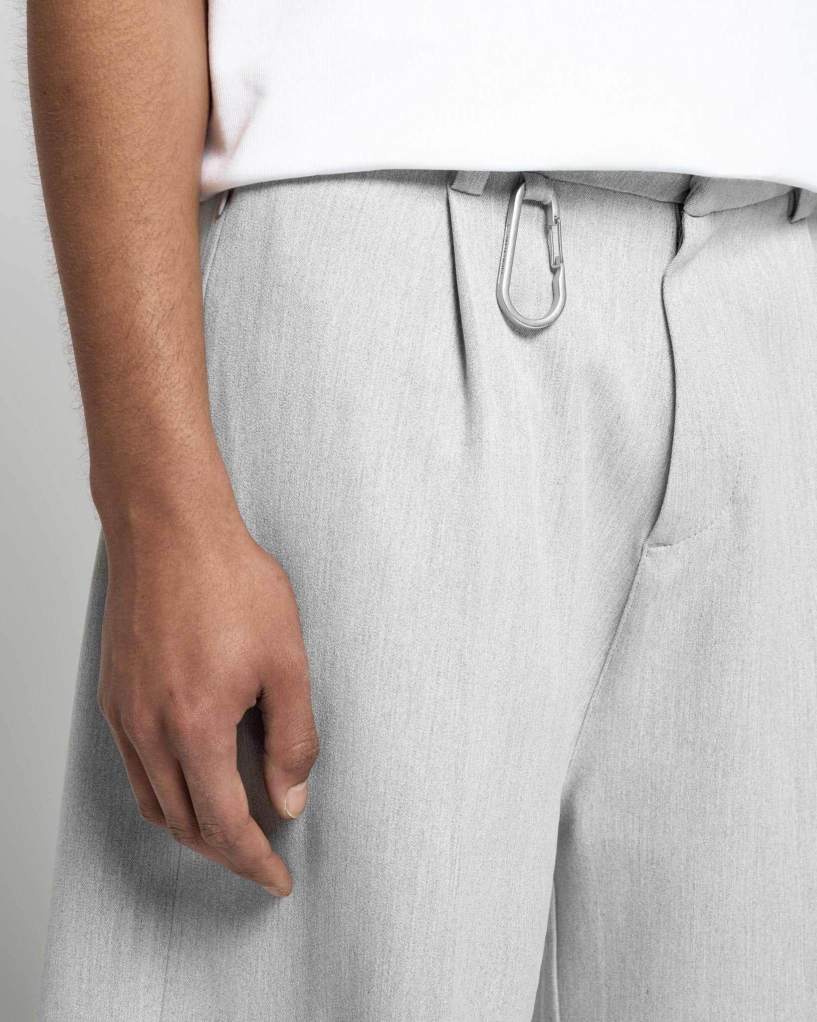 eightyfive-pleated-tailored-shorts-platinum-grey image 6
