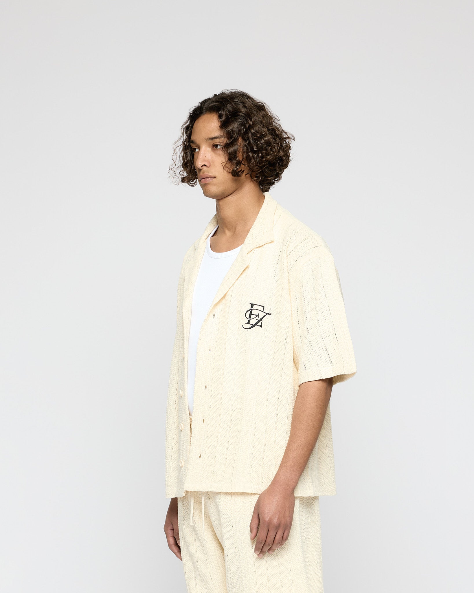 eightyfive-embroidered-knit-shirt-strickshirt-off-white-stickerei image 3