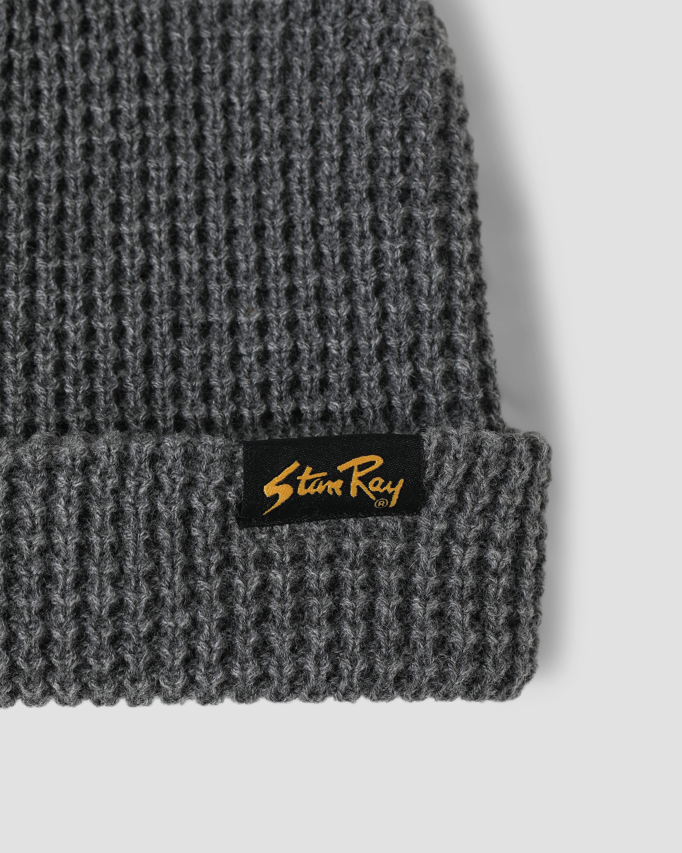 stan-ray-waffle-beanie-strickm-tze-charcoal-patch image 3