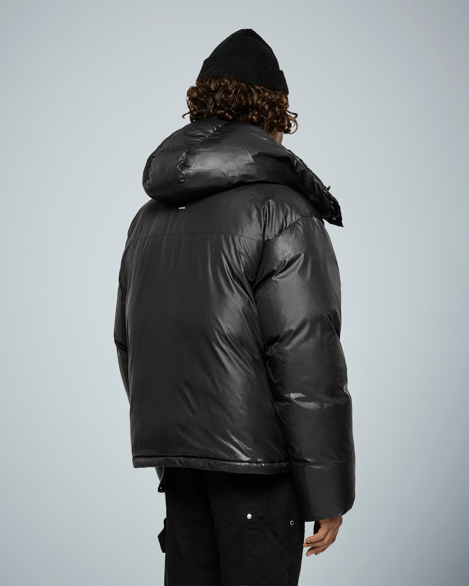 eightyfive-glossed-down-puffer-jacket-v3-pufferjacke-schwarz-daunen image 6