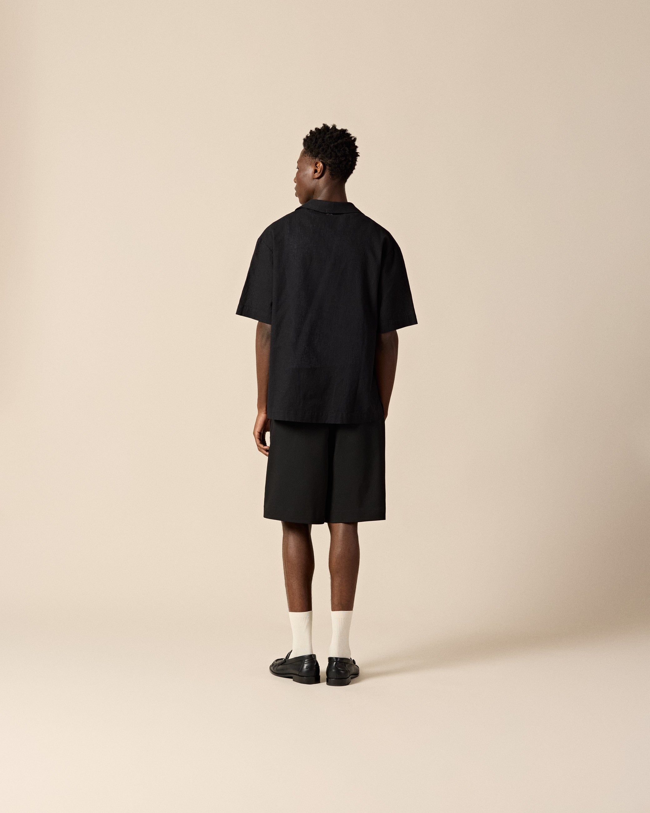 eightyfive-double-breasted-hemd-schwarz-relaxed-leinen image 5
