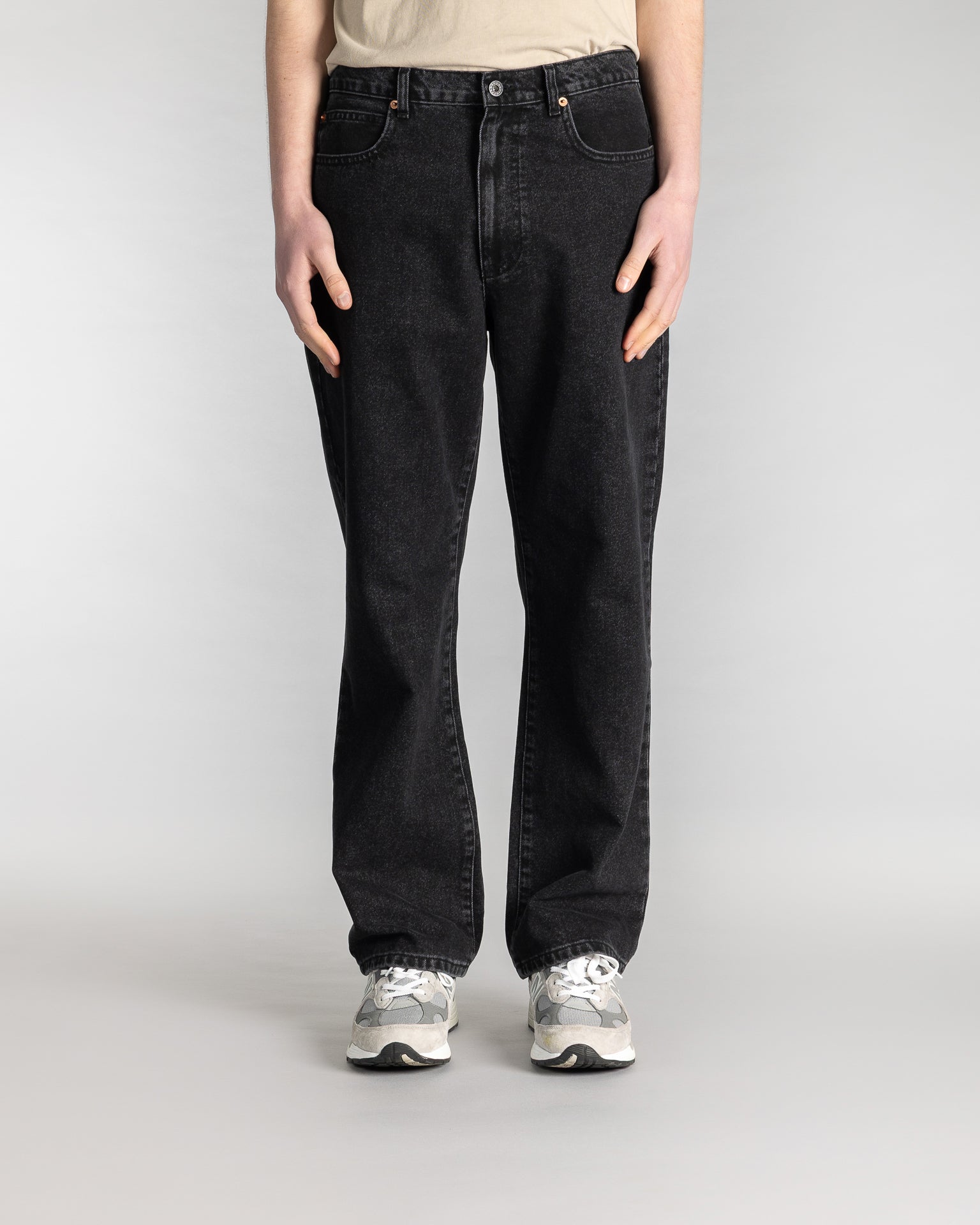 stan-ray-standard-5-jeans-black-stone-denim-gerade image 2