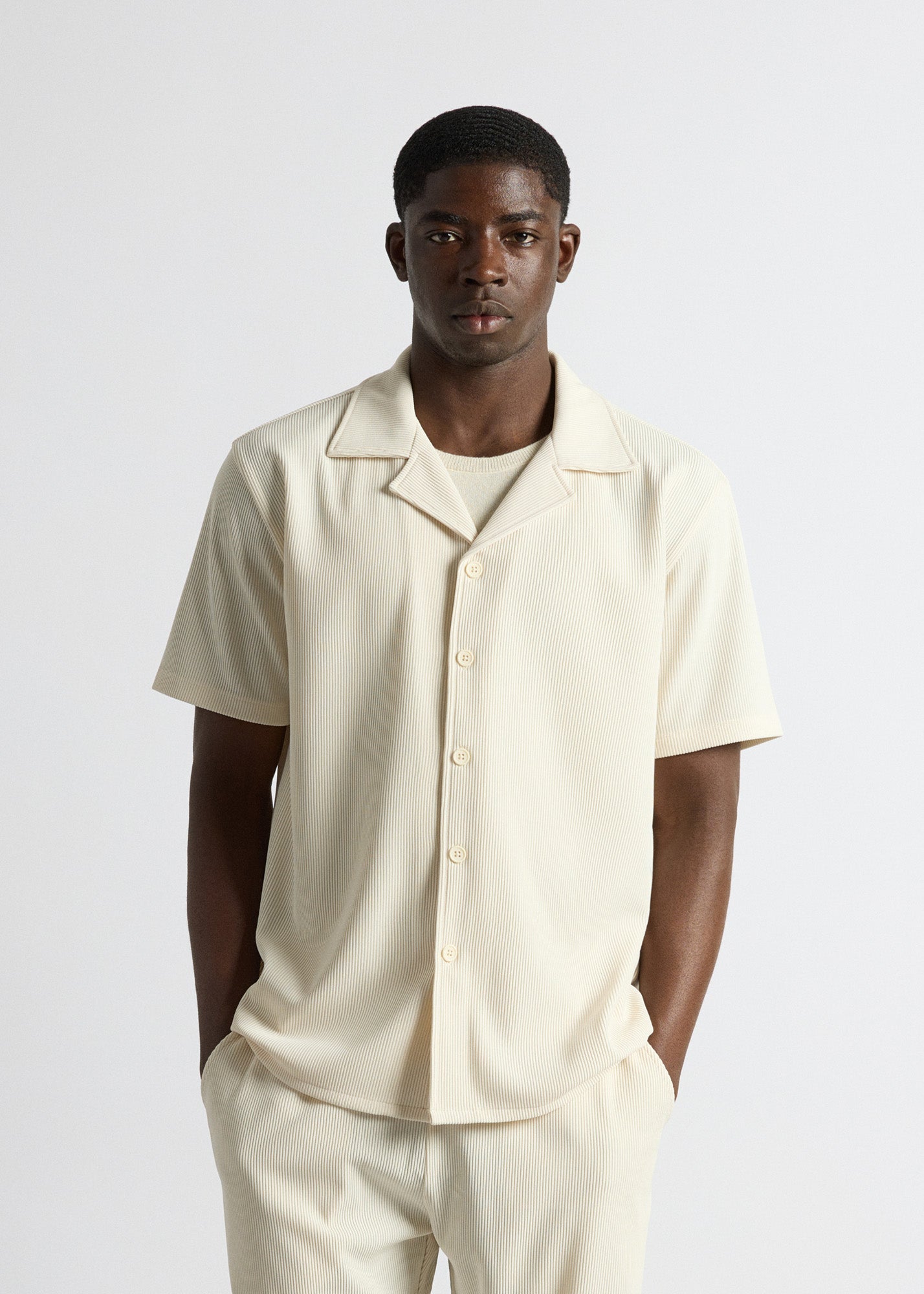 burocs-plissee-short-sleeve-shirt-herren-off-white-polyester image 4