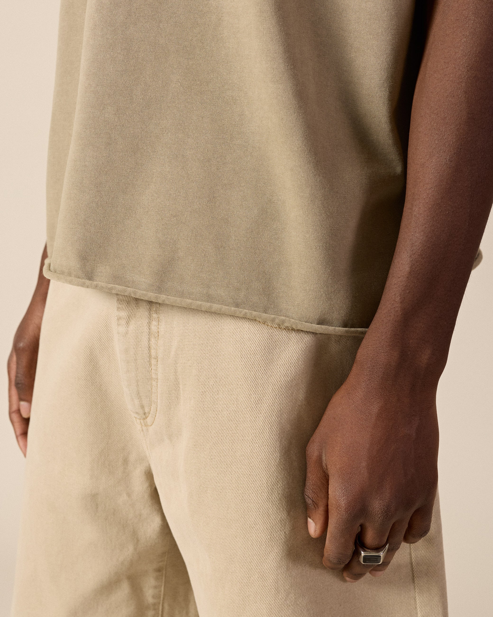 eightyfive-loose-tanktop-taupe-oversized-270gsm image 8