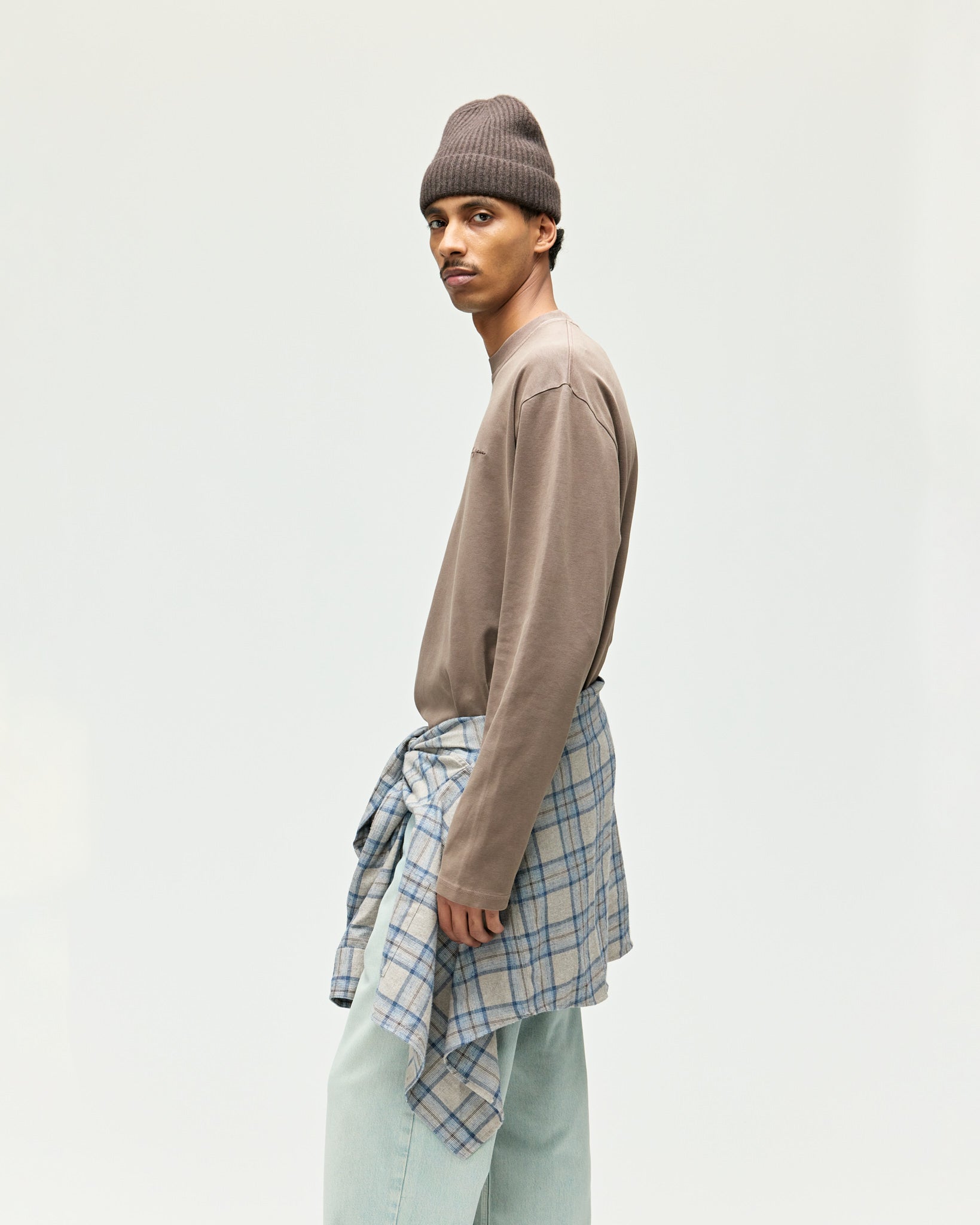 eightyfive-embroidered-longsleeve-shirt-braun-relaxed-fit image 5