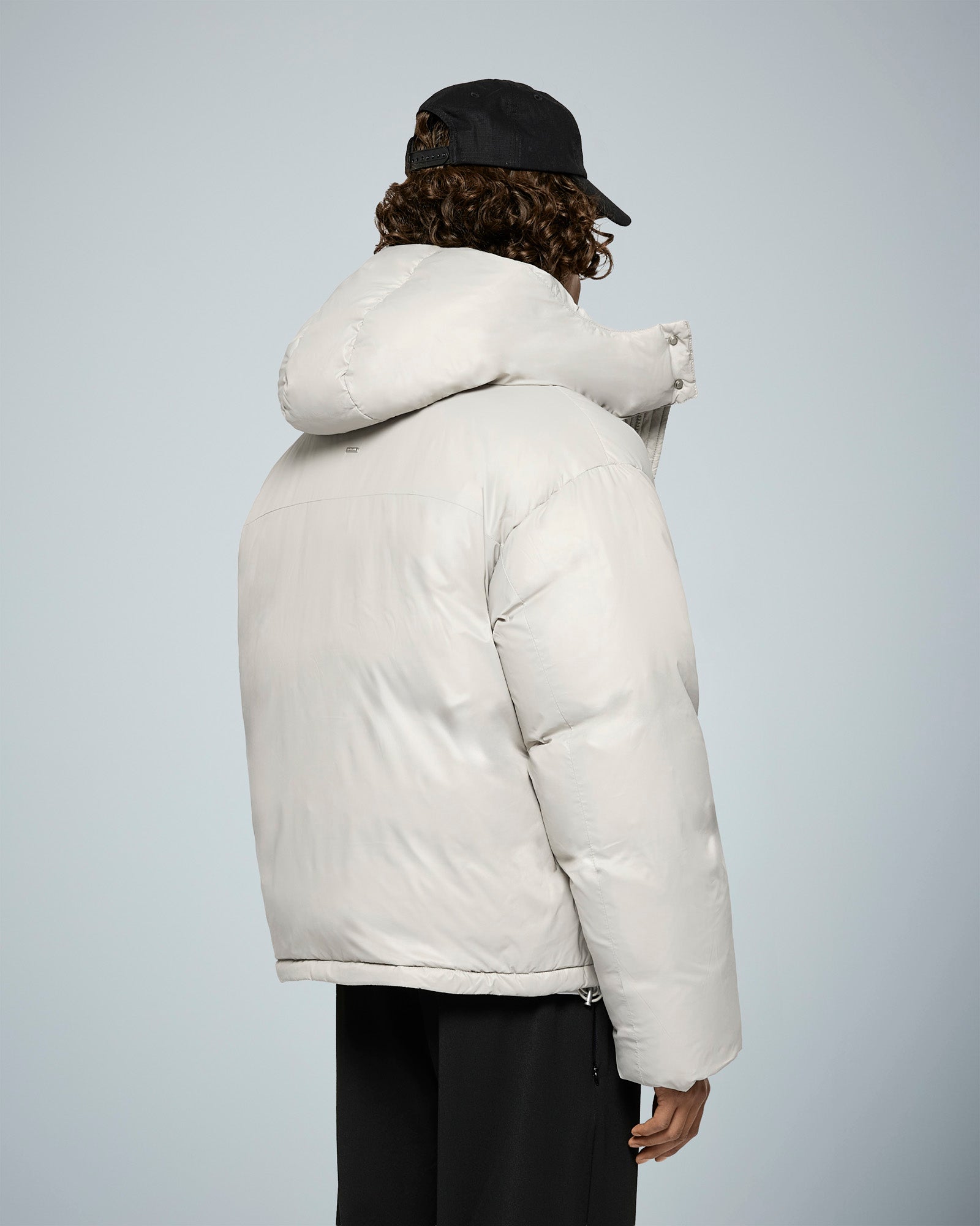 eightyfive-glossed-puffer-jacket-v3-light-grey-daunen image 4