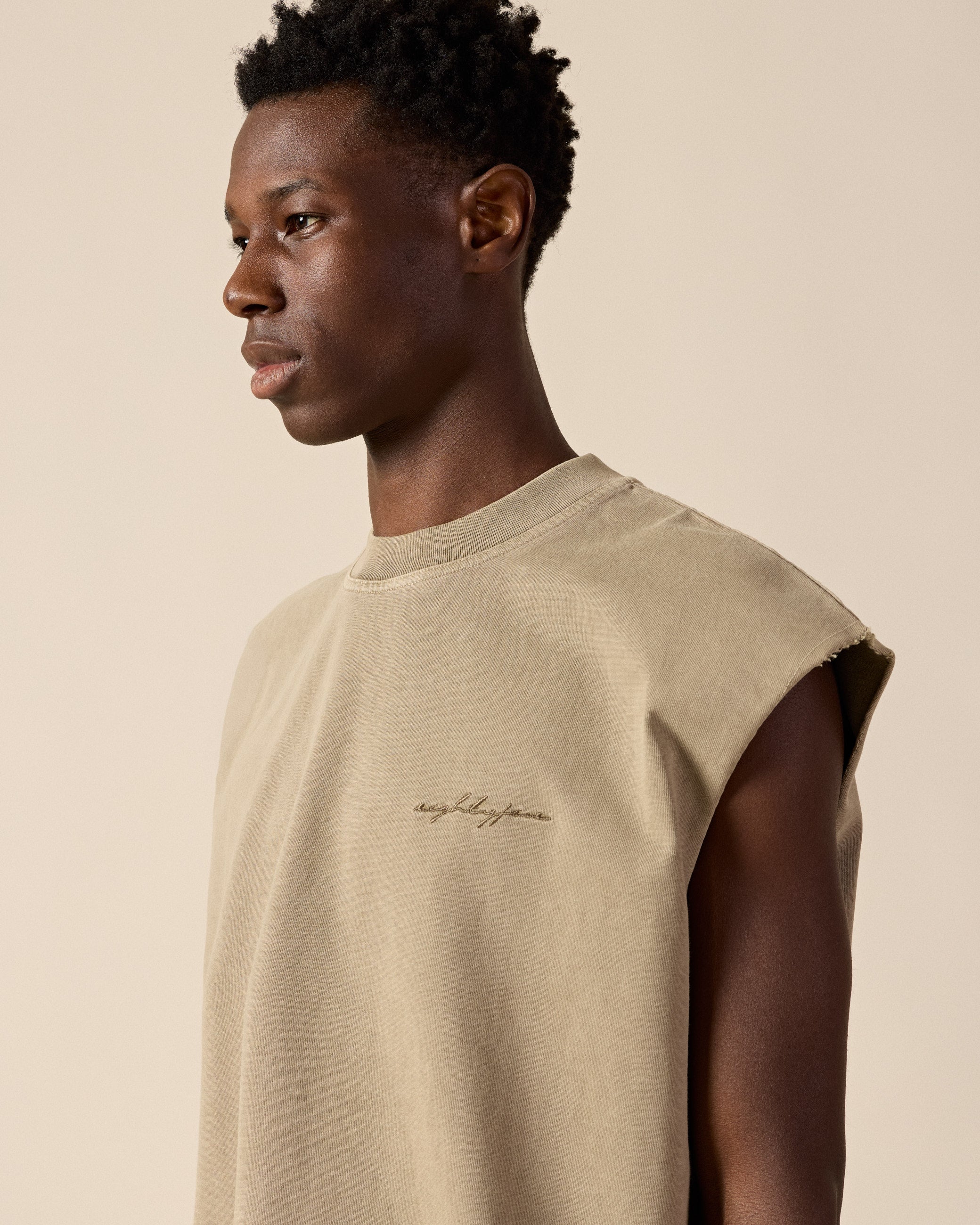 eightyfive-loose-tanktop-taupe-oversized-270gsm image 6