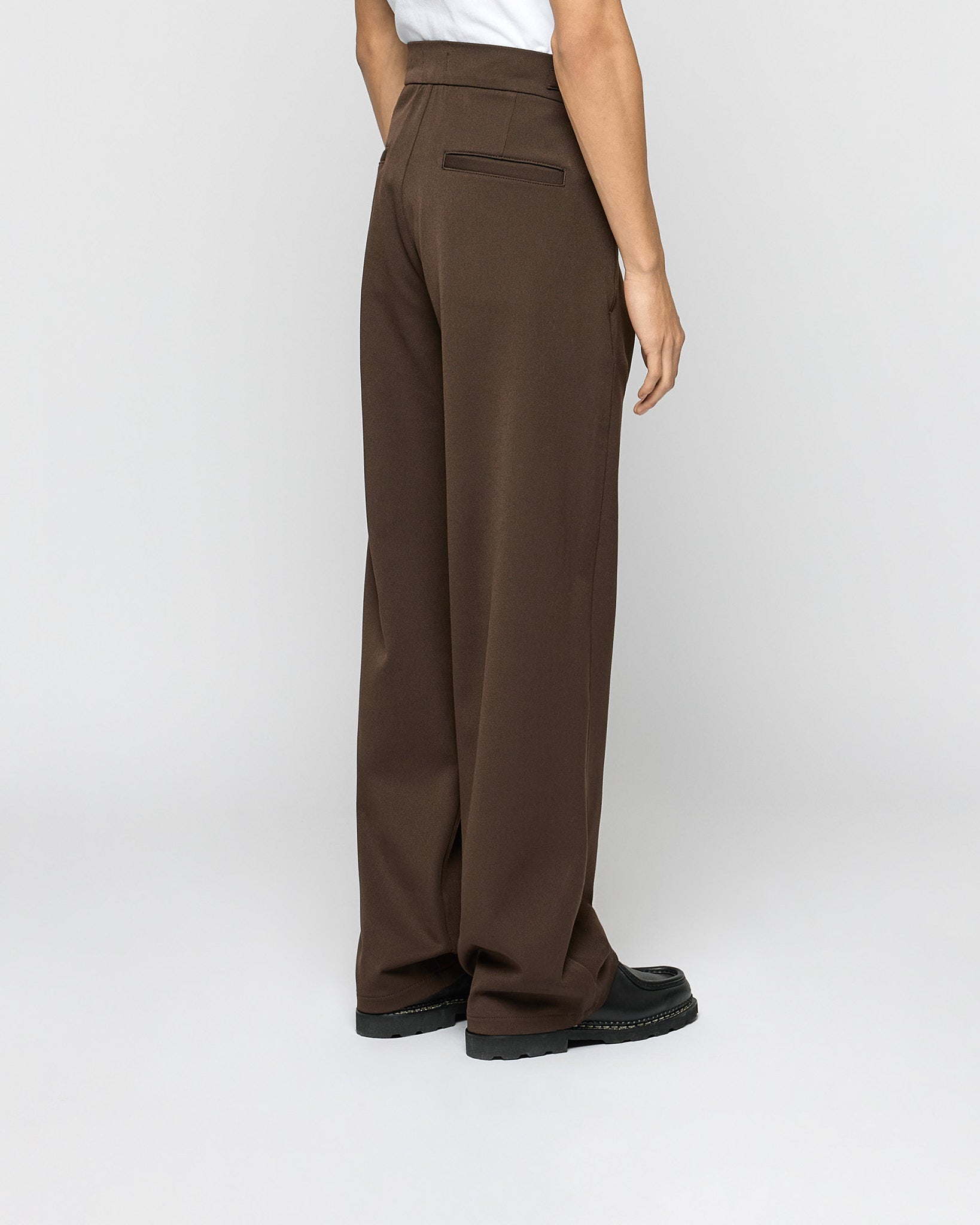 eightyfive-bottoms-pleated-regular-tailored-pants-v2-stoffhose-brown image 4