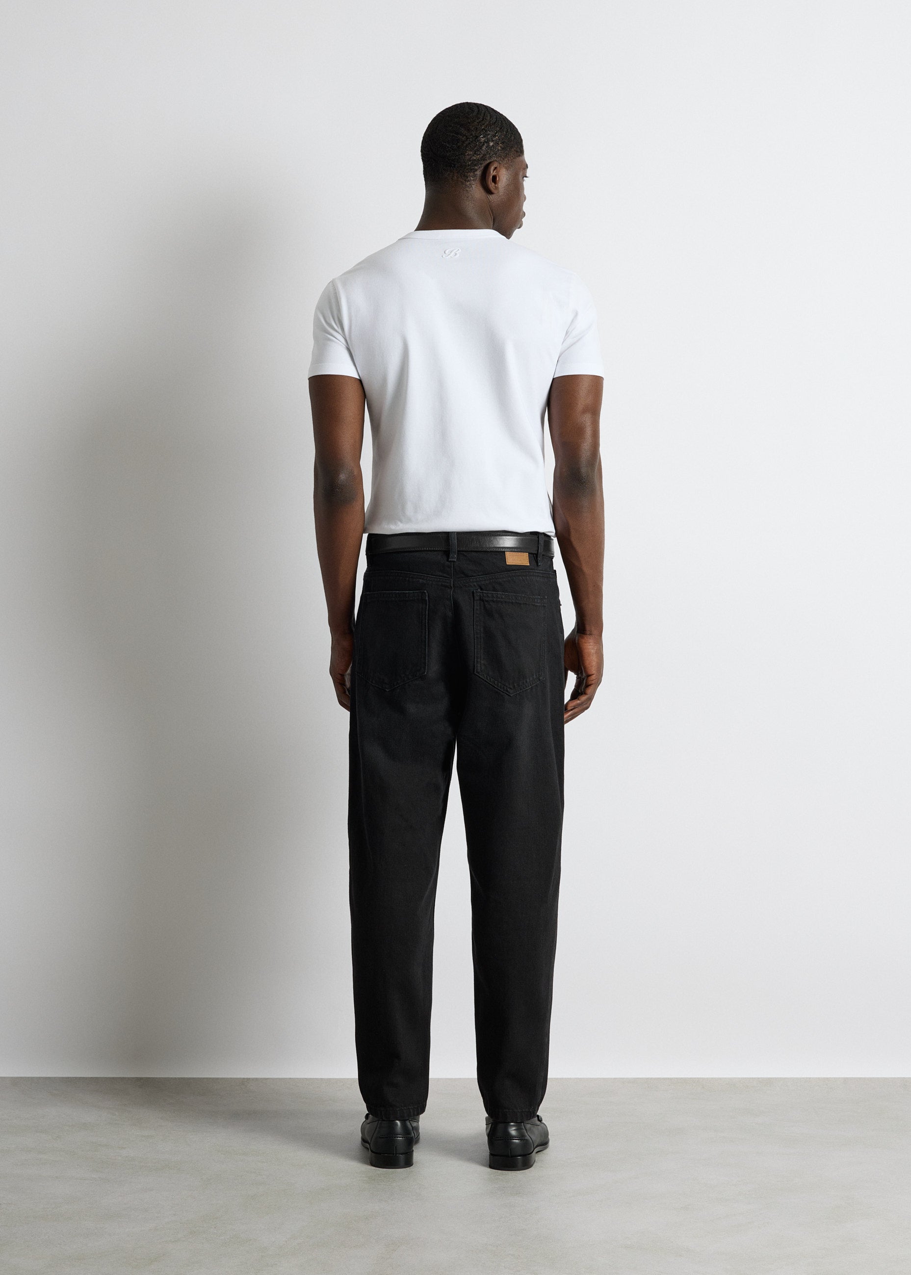 burocs-denim-matteo-tapered-jeans-black-washed-baumwolle image 5