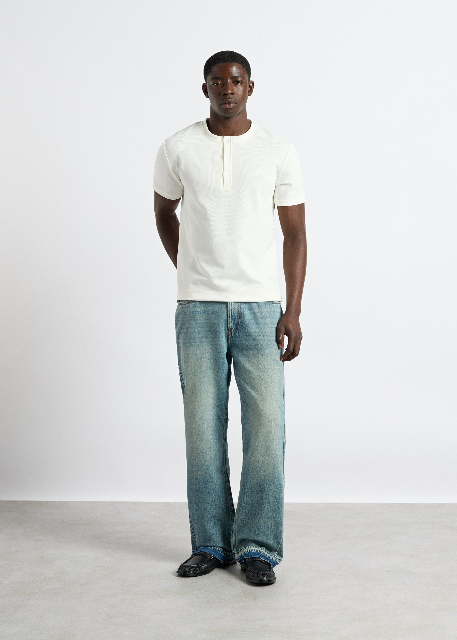 burocs-denim-tony-flared-open-hem-jeans-azure-blue image 4