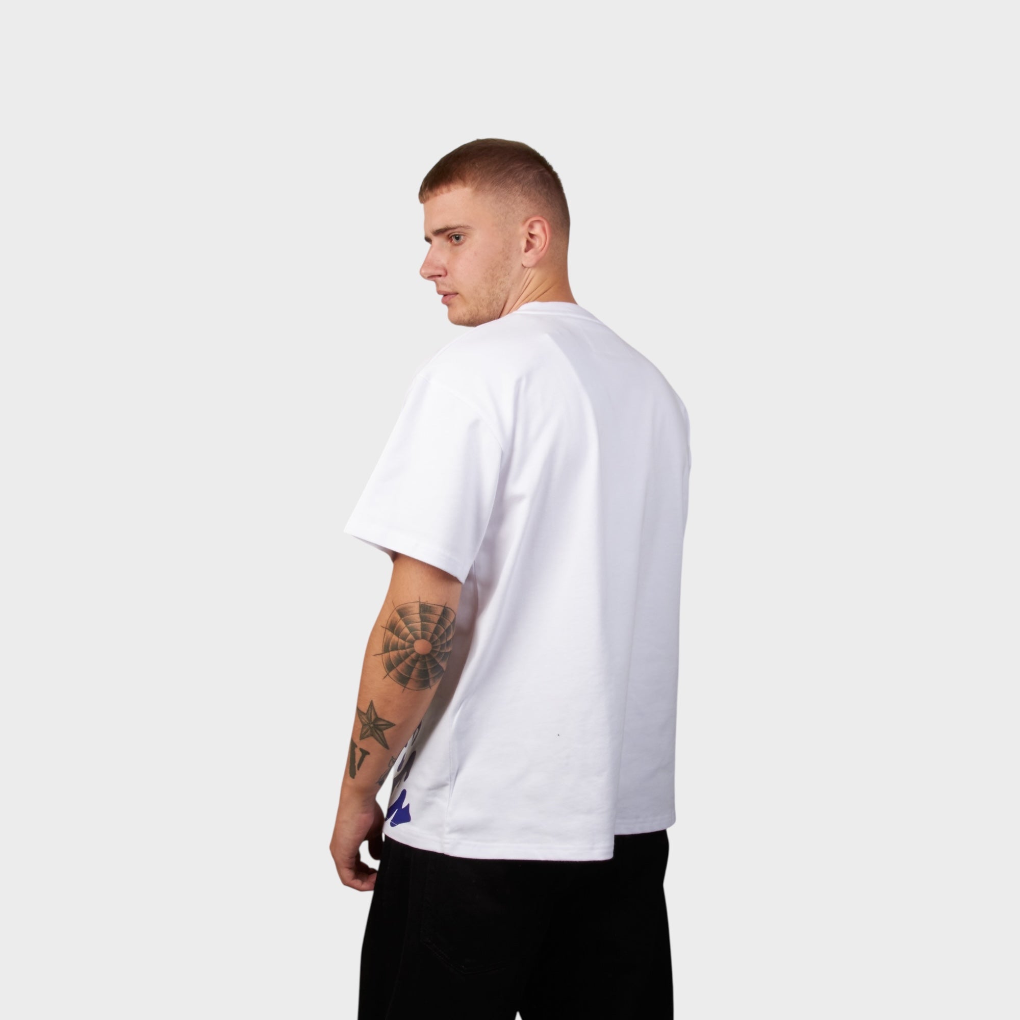 h-c-andersen-x-le-fix-t-shirt-5-weiss-boxy-400g image 3