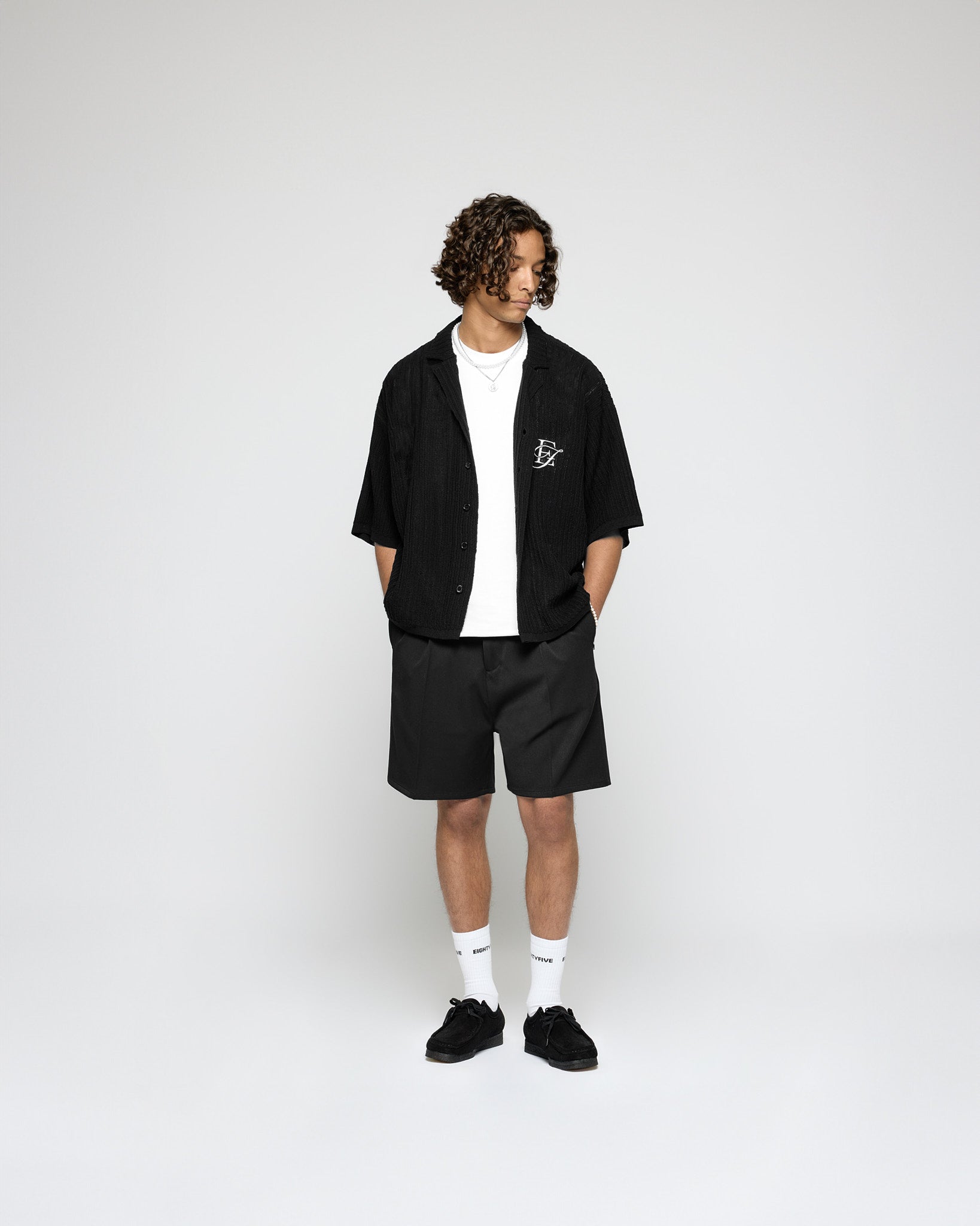 eightyfive-pleated-tailored-shorts-shorts-schwarz-regular-fit image 5
