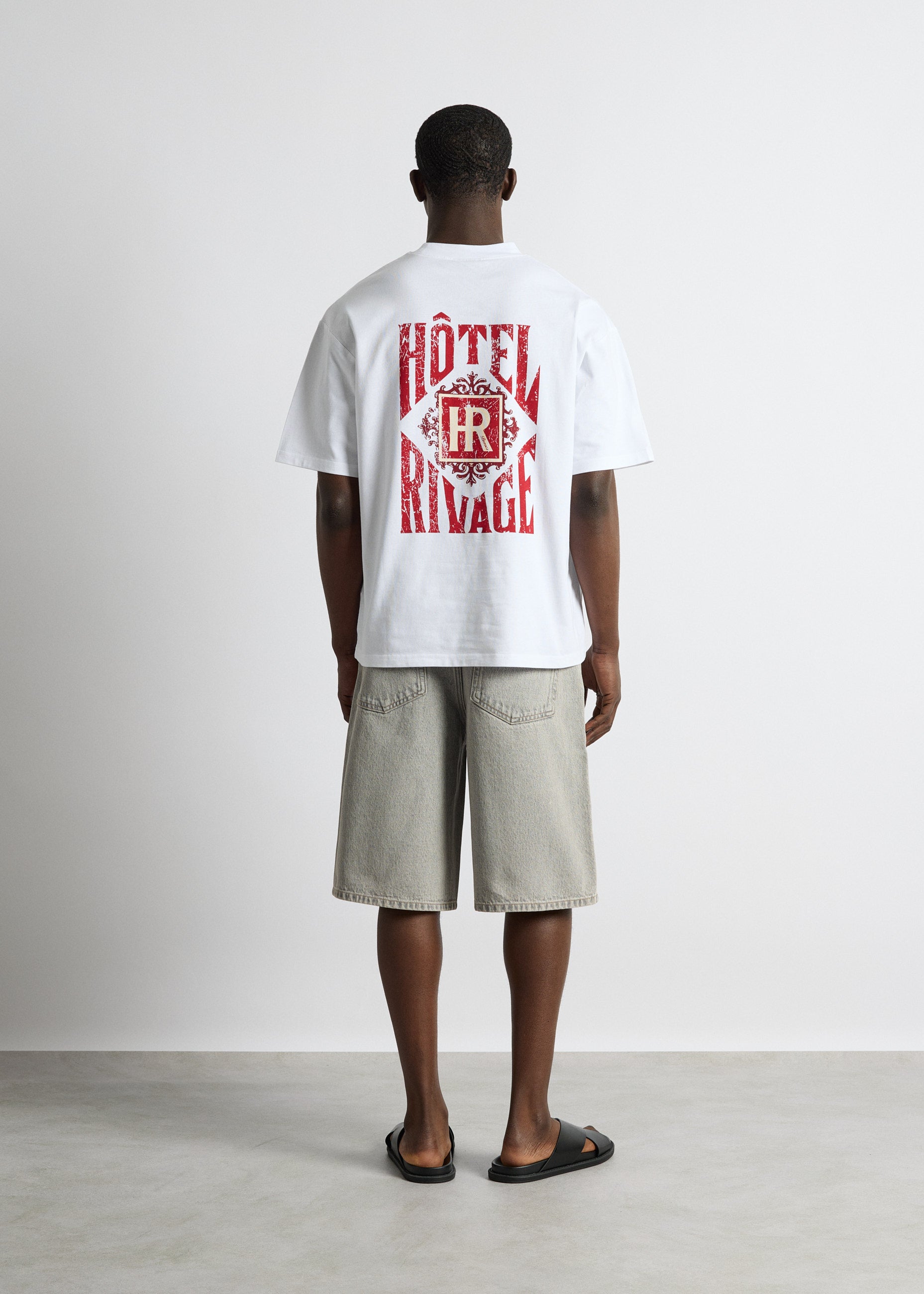 burocs-t-shirts-oversize-t-shirt-hotel-emblem-wei-print image 6