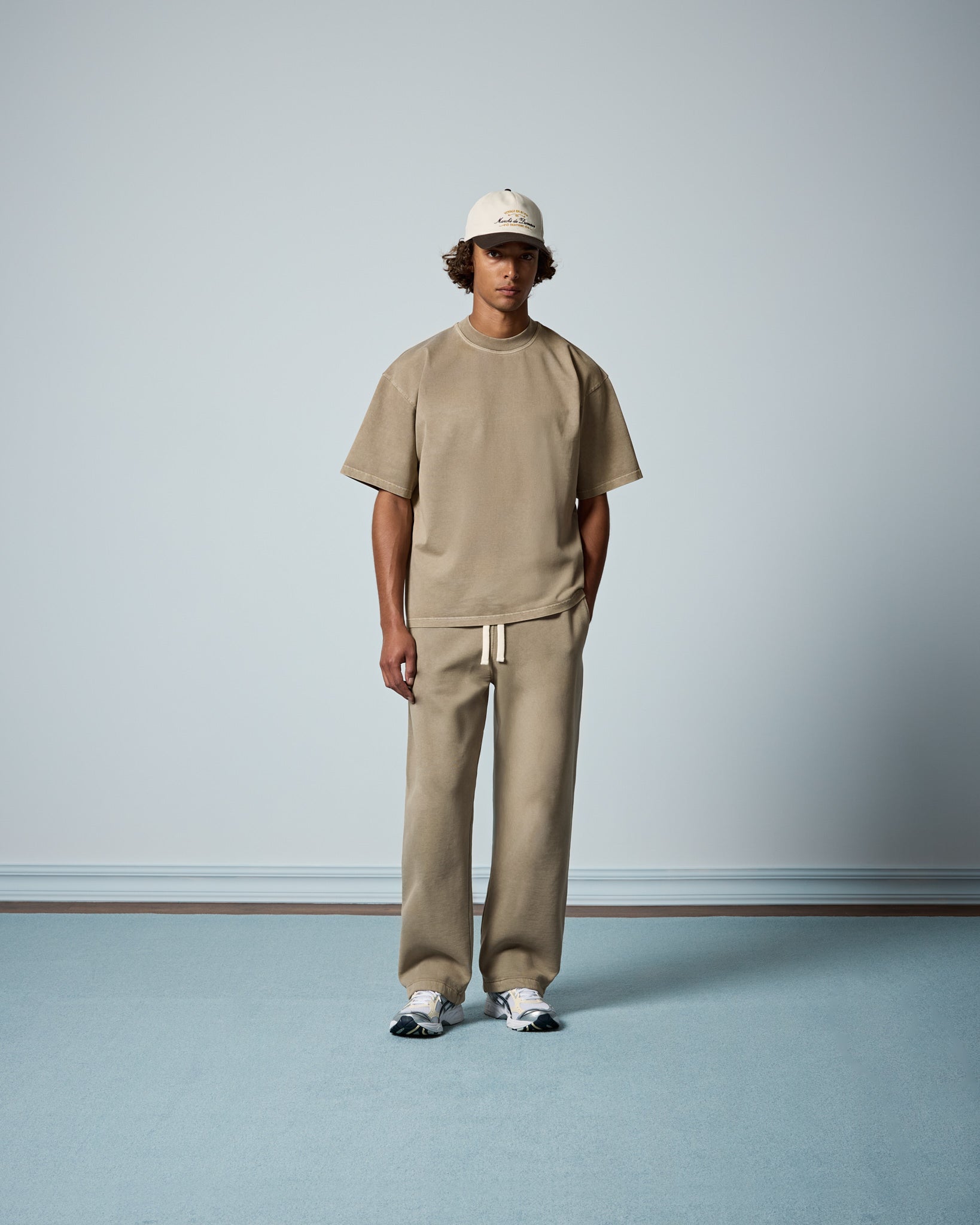 eightyfive-signature-wide-sweatpants-washed-taupe-360gsm image 4